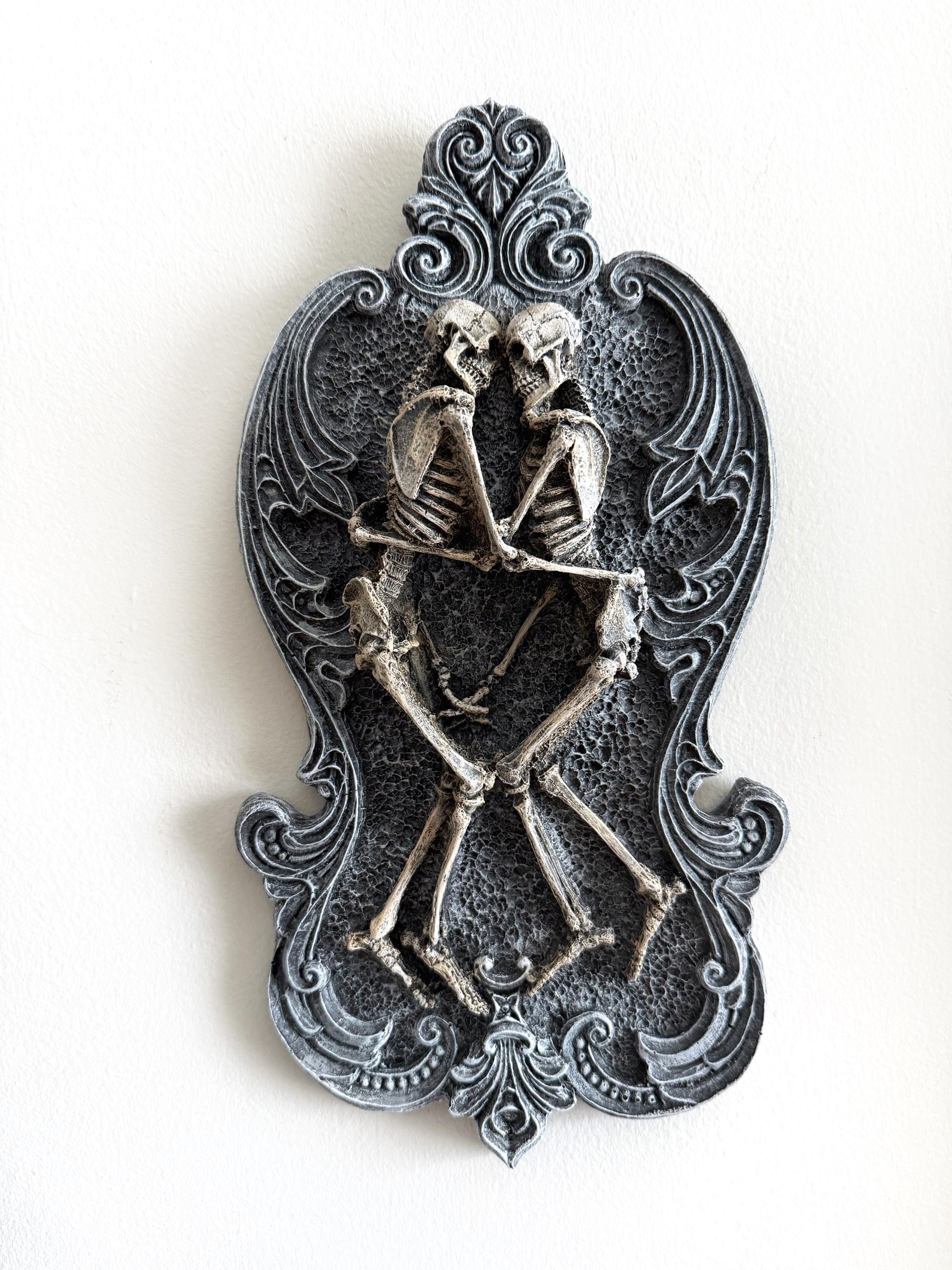 Amor Aeternus Skeleton Lovers Wall Plaque