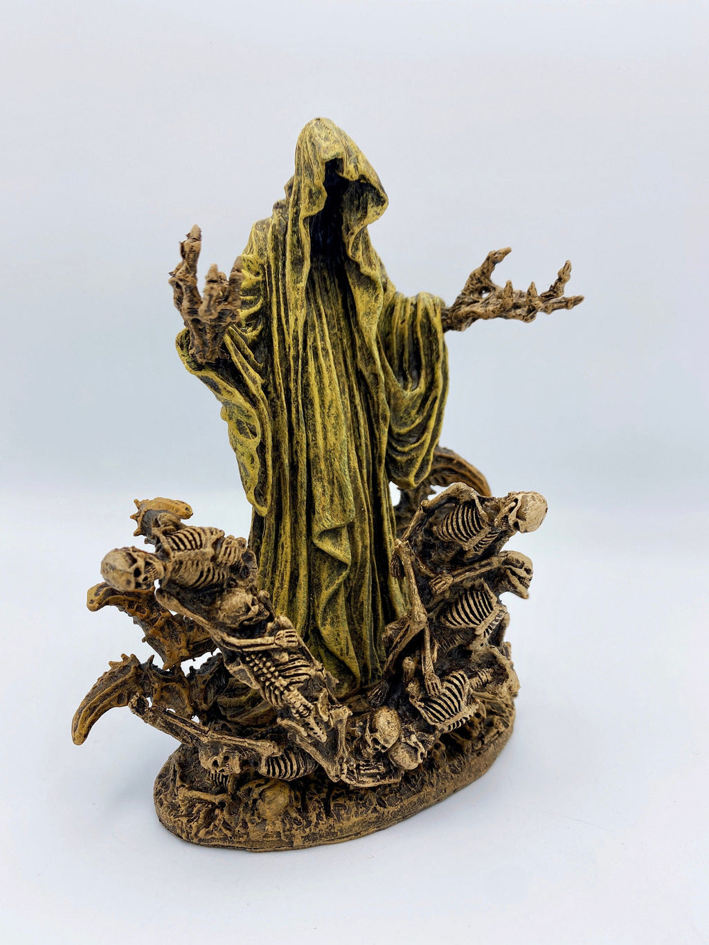 Hastur — The King in Yellow Hand-Painted Resin Figurine
