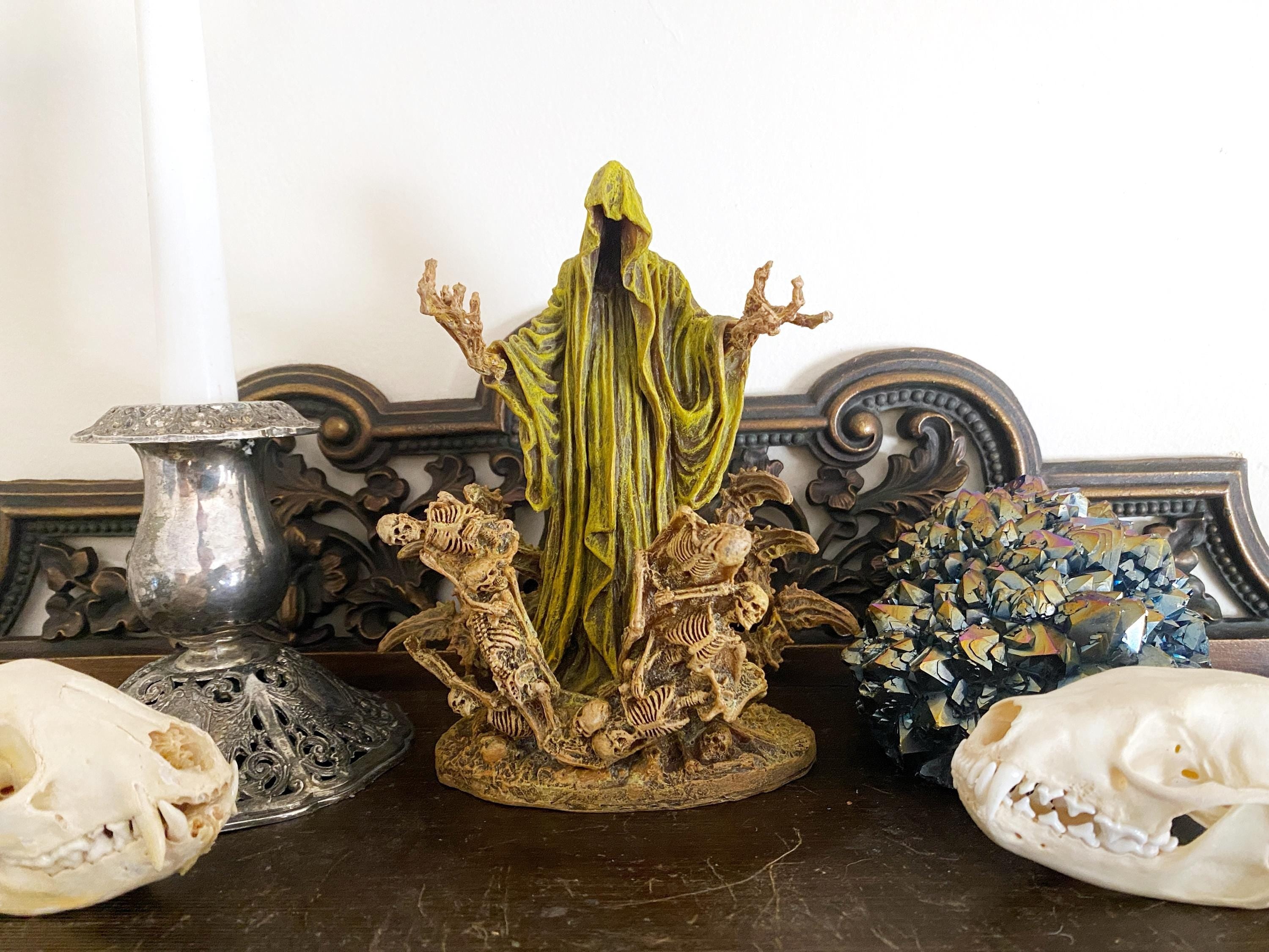 Hastur — The King in Yellow Hand-Painted Resin Figurine