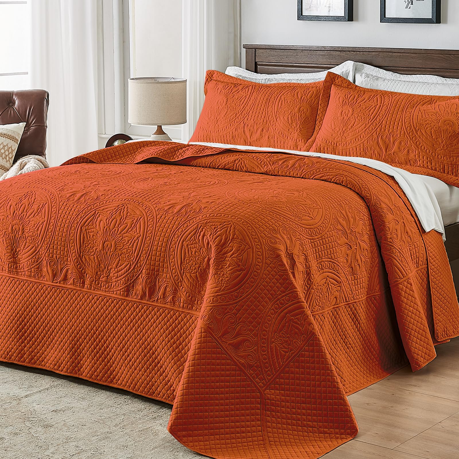 3 Piece Vintage Pattern Quilt and Shams in Burnt Orange