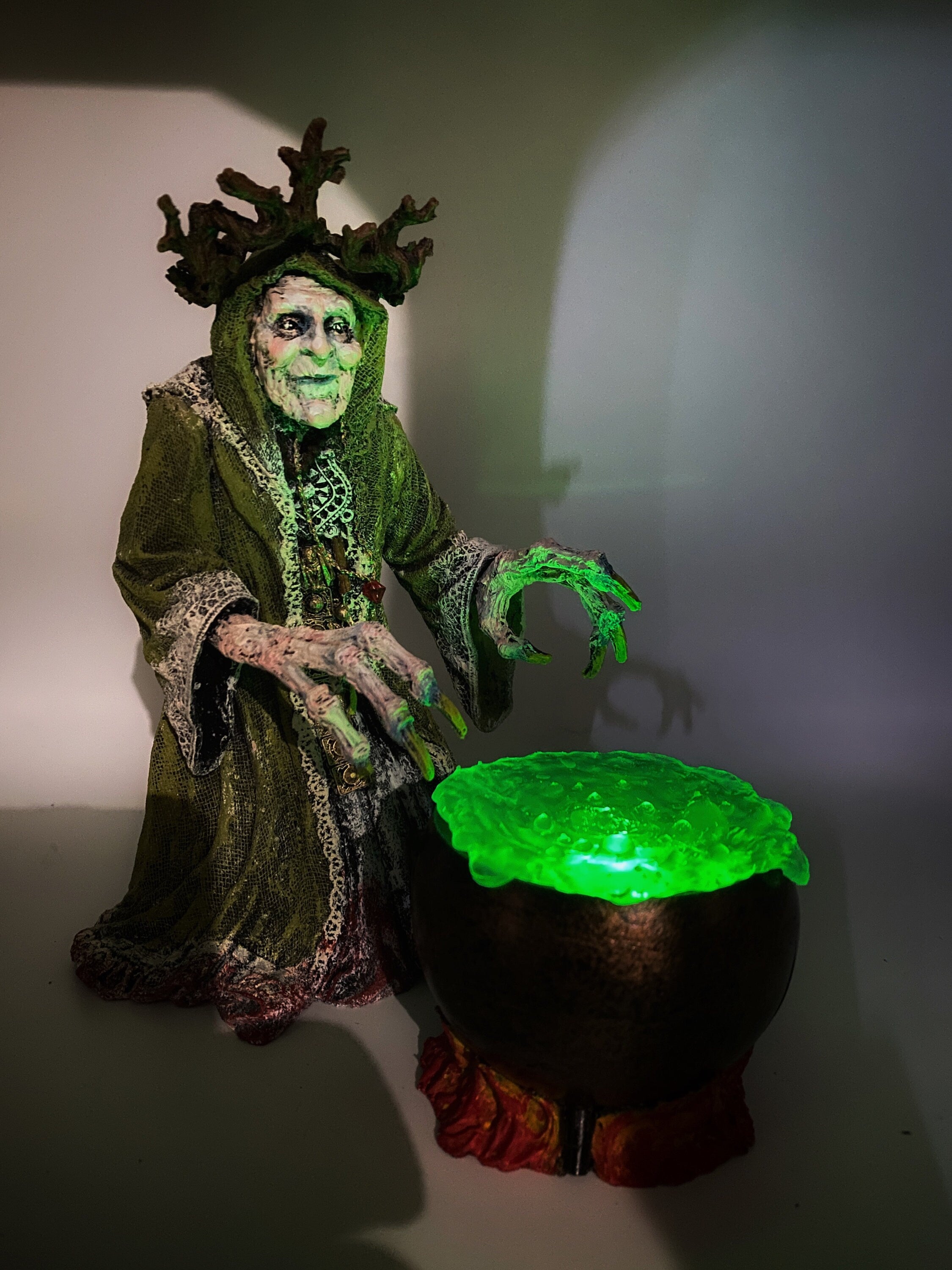 Grýla the Witch Statue — Full Color