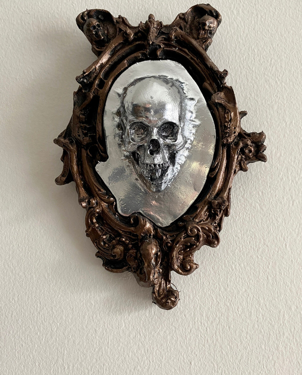 Spectral Skull Wall Plaque