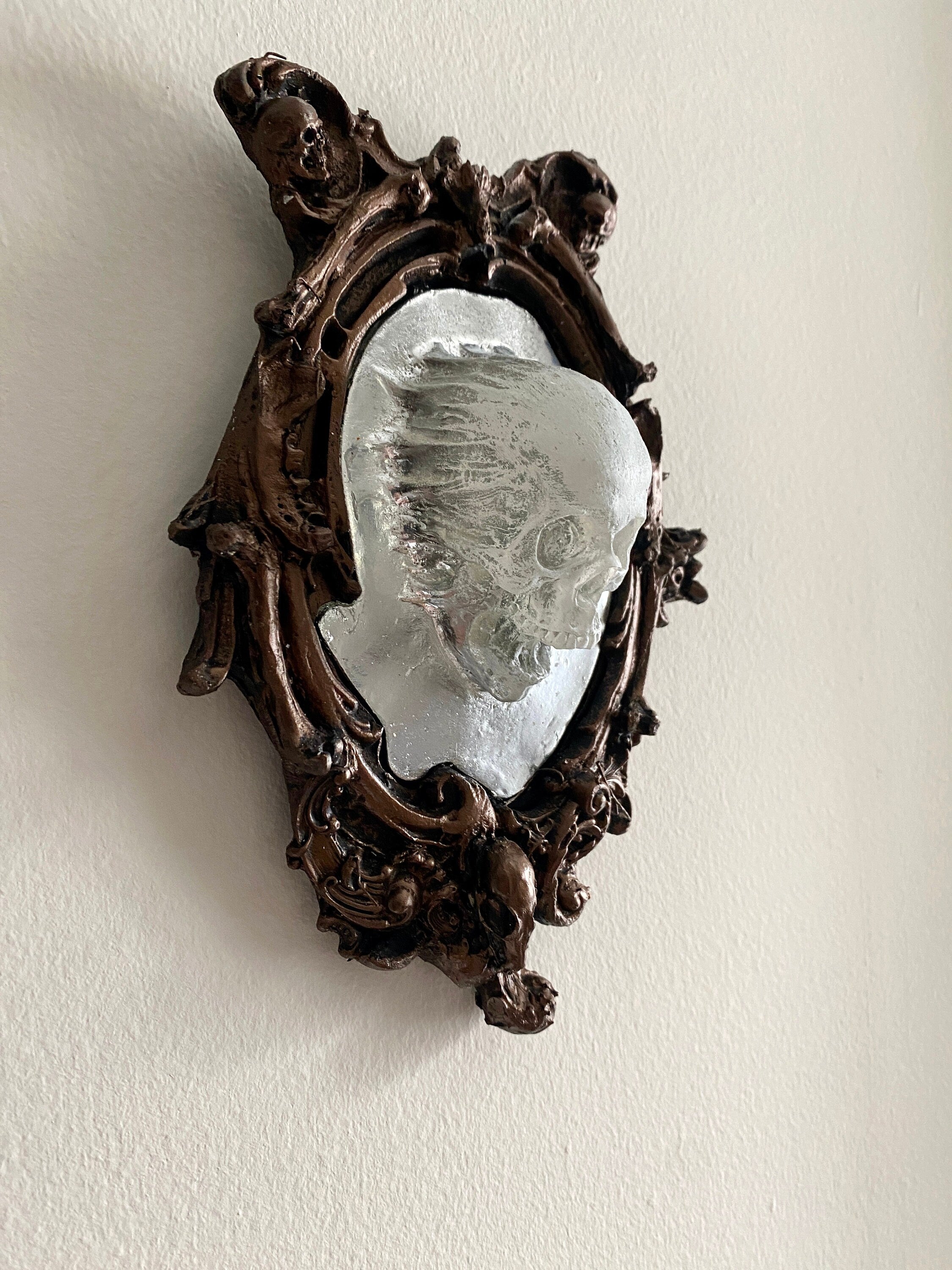 Spectral Skull Wall Plaque — White