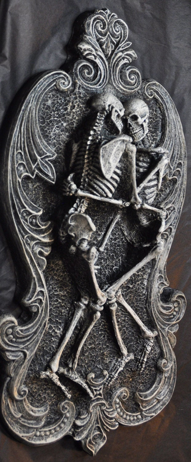 Amor Aeternus Skeleton Lovers Wall Plaque