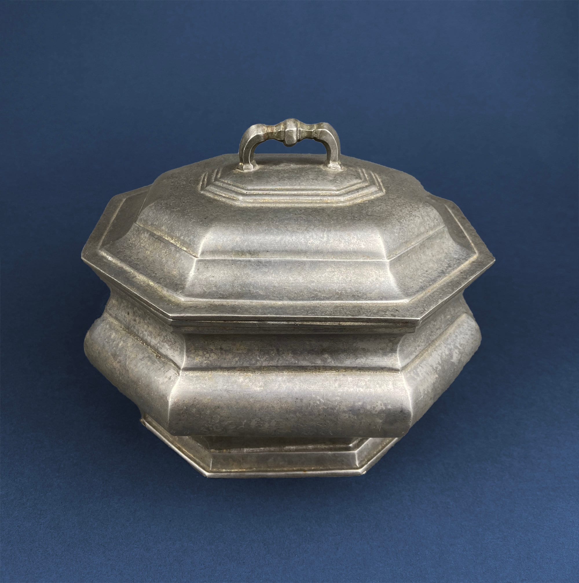 Antique Italian Pewter Box with Hinged Lid. Large Pewter Bowl Made in Italy. Trinket or Jewelry Box.