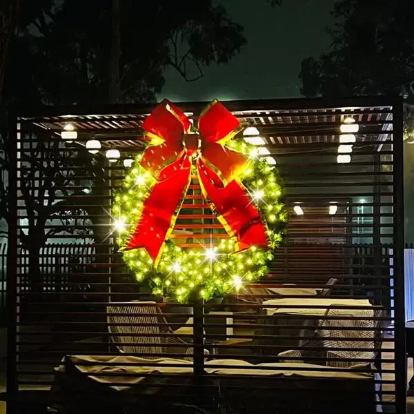 Yuletide Wreath with Warm White Lights