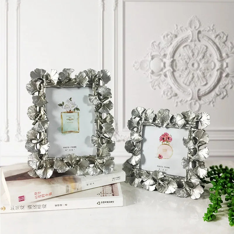 Golden Ginkgo Leaf Resin Photo Frame — Vintage Retro Home Decor