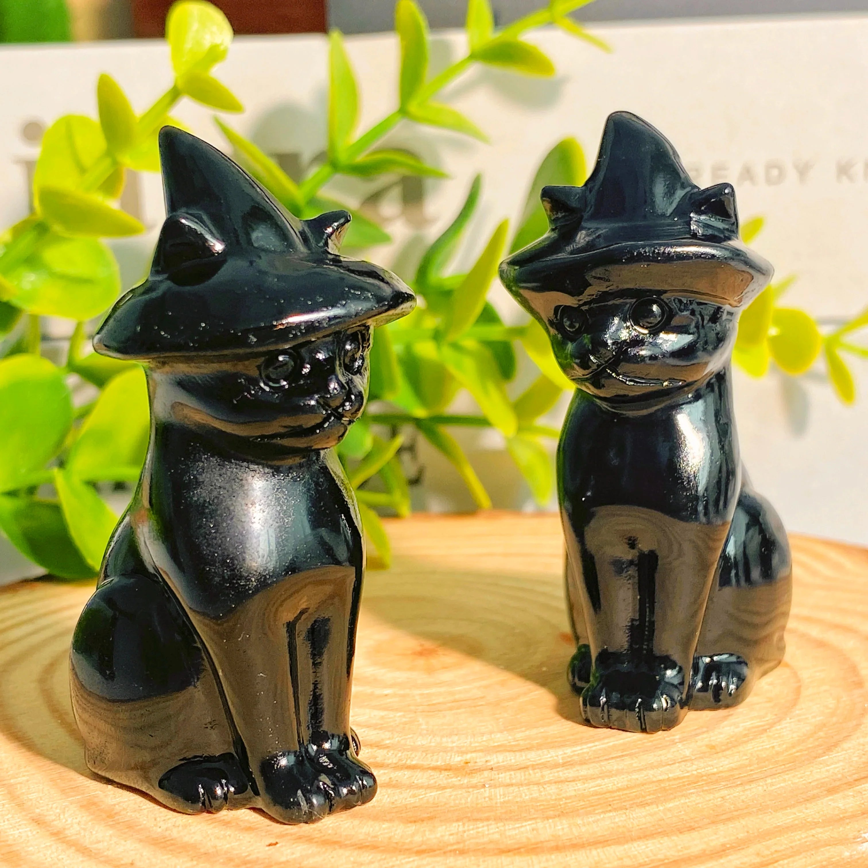 Obsidian Cat Witch Hat Statue