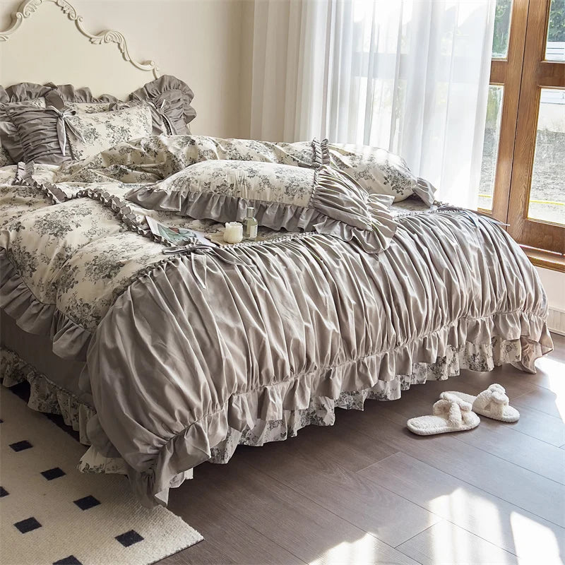 French Vintage Flowers Bedding Set — 400TC Cotton with Lace Ruffles & Pleats
