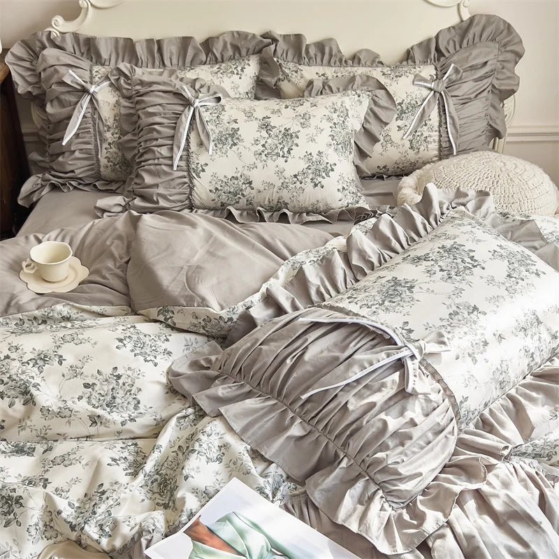 French Vintage Flowers Bedding Set — 400TC Cotton with Lace Ruffles & Pleats
