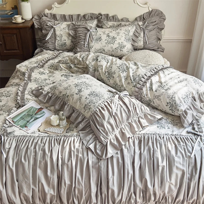 French Vintage Flowers Bedding Set — 400TC Cotton with Lace Ruffles & Pleats