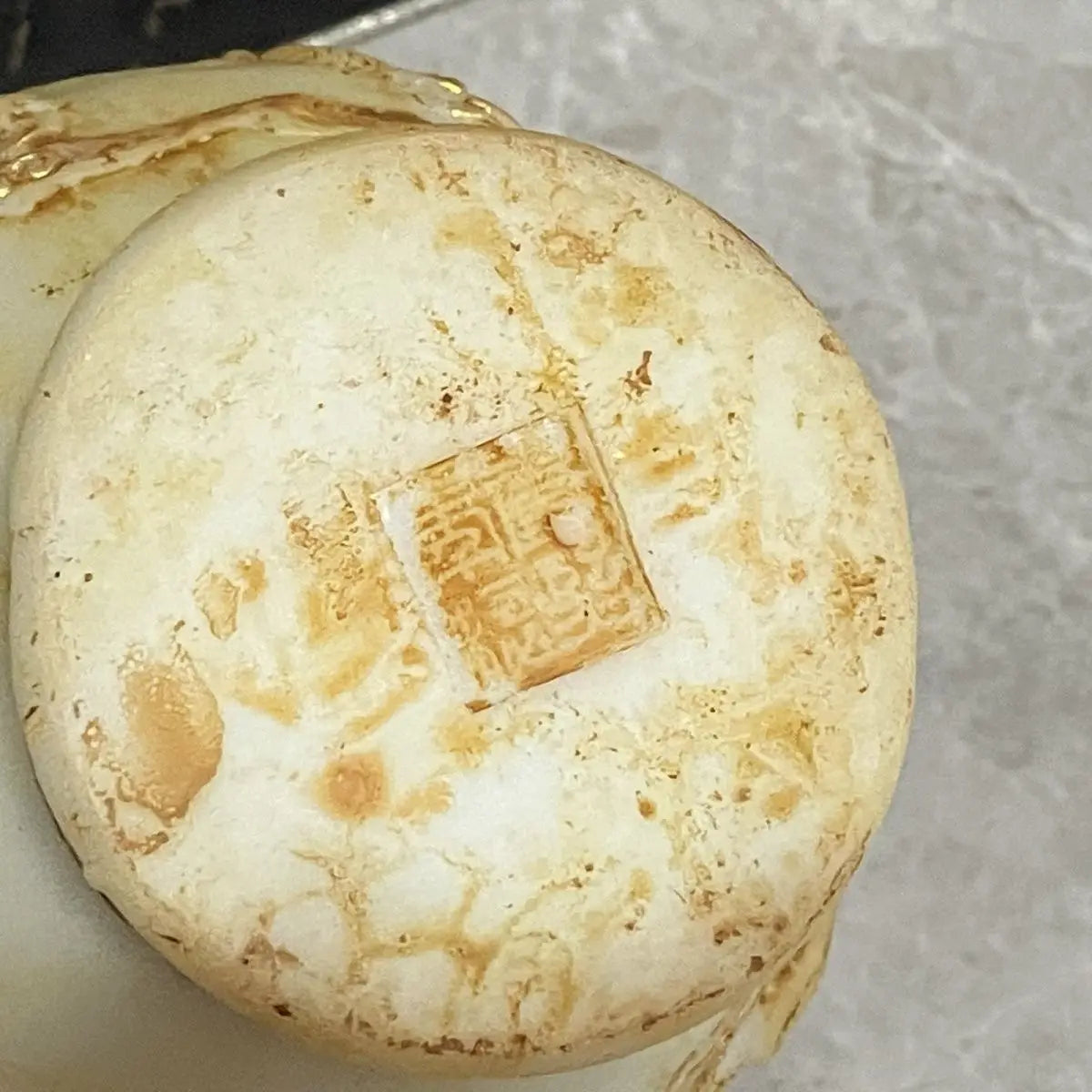 "DecorBites™ White Marble Gold Vase with Ming and Qing Antique Jade Dragons"