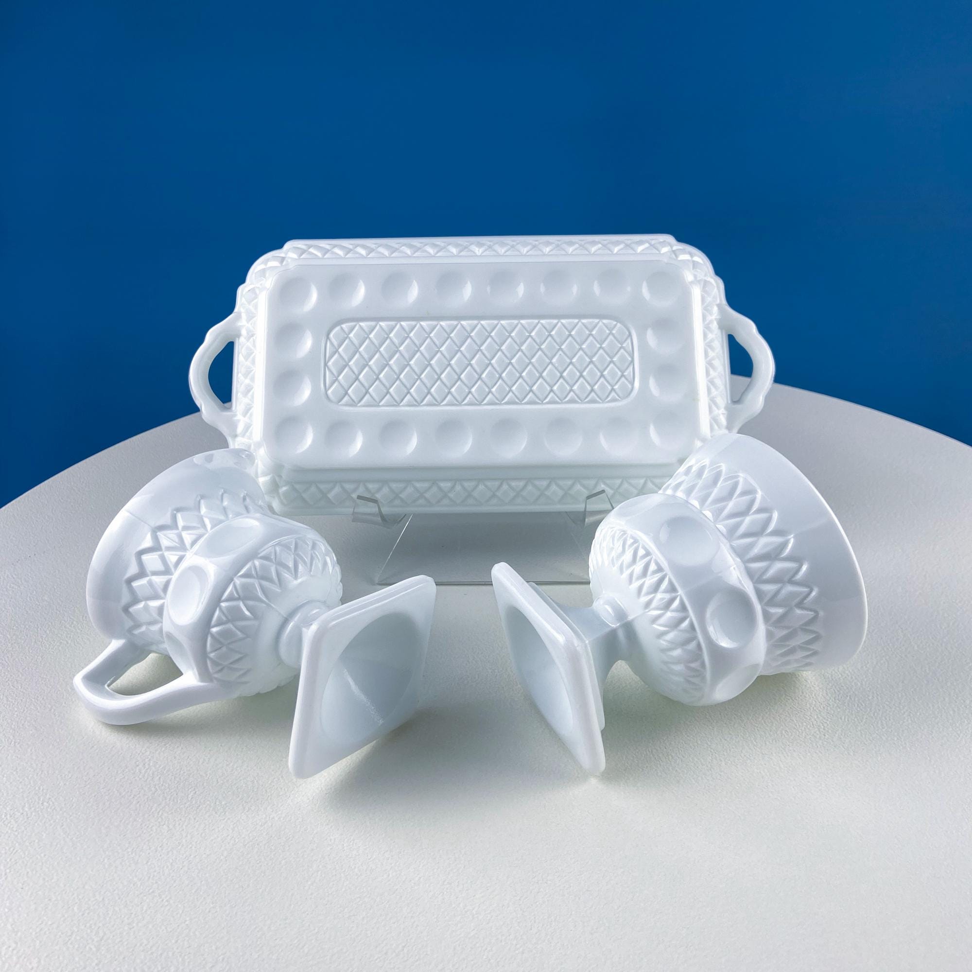 Fenton Milk Glass Sugar Bowl & Creamer on Matching Tray – Thumbprint Pattern