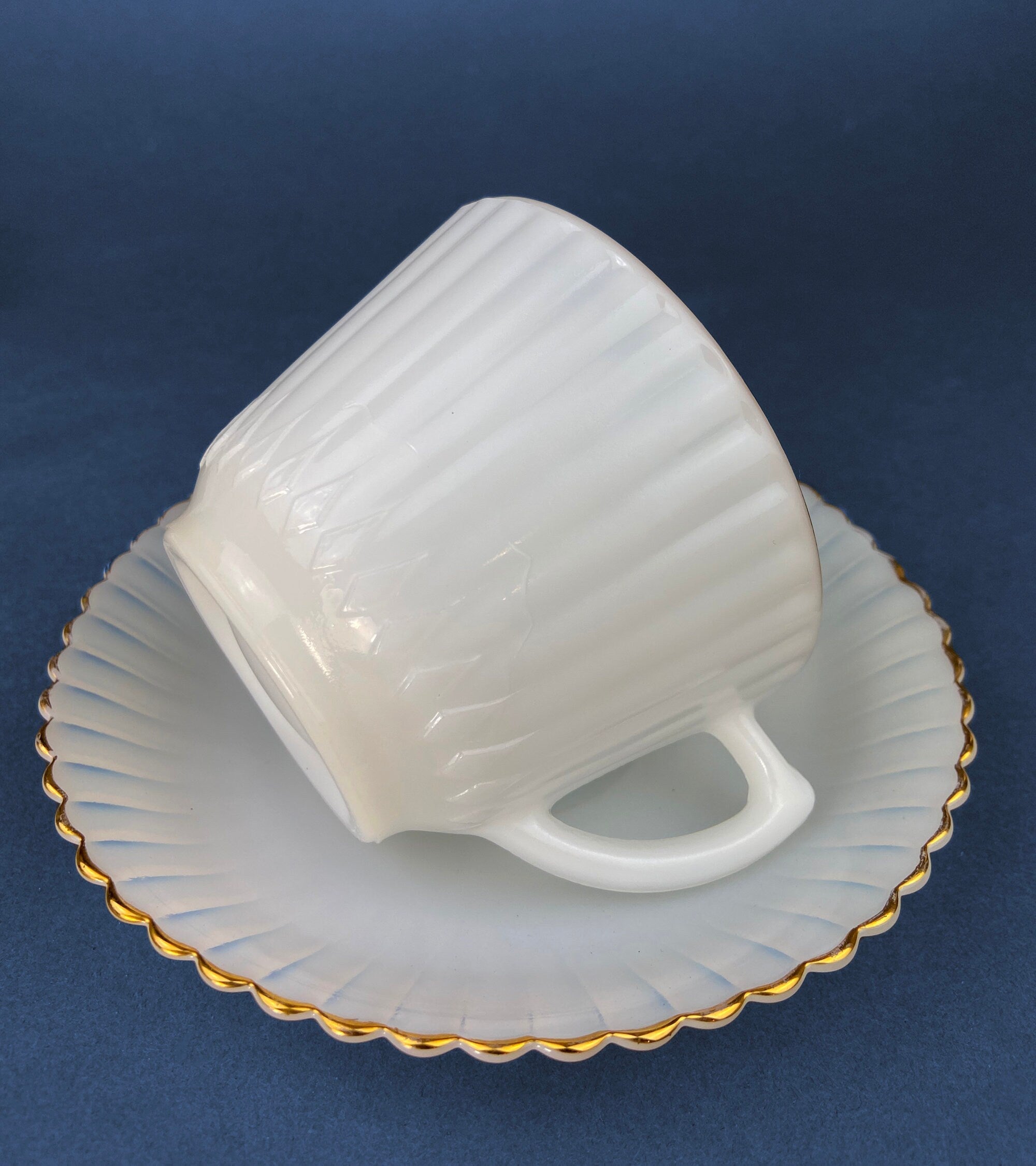 Monax Petalware Opalescent Tea Cups & Saucers – Set of 5