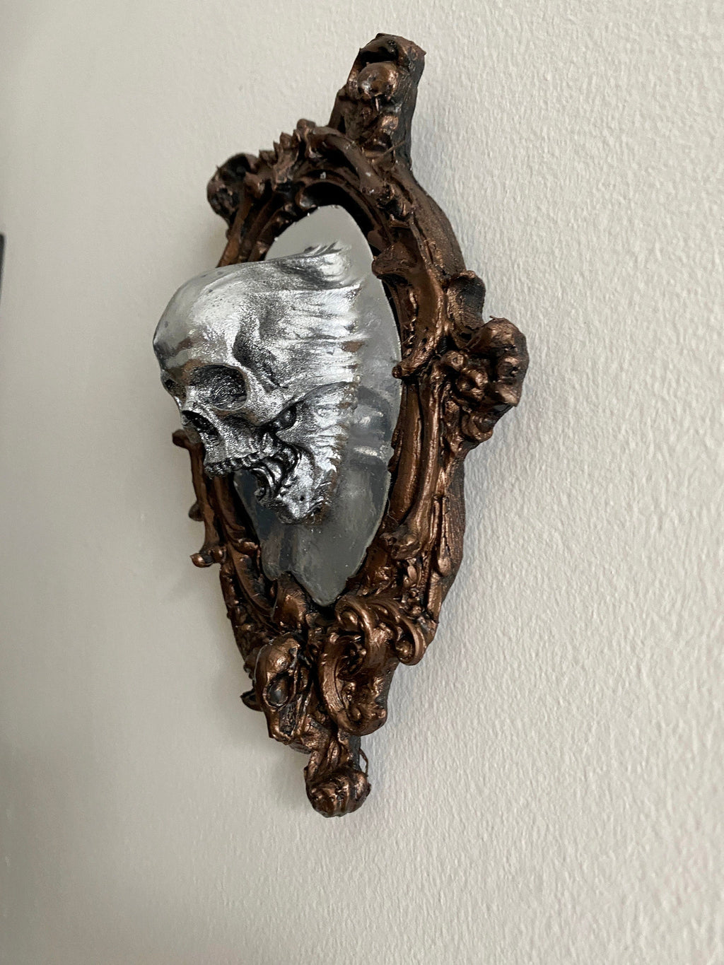 Spectral Skull Wall Plaque
