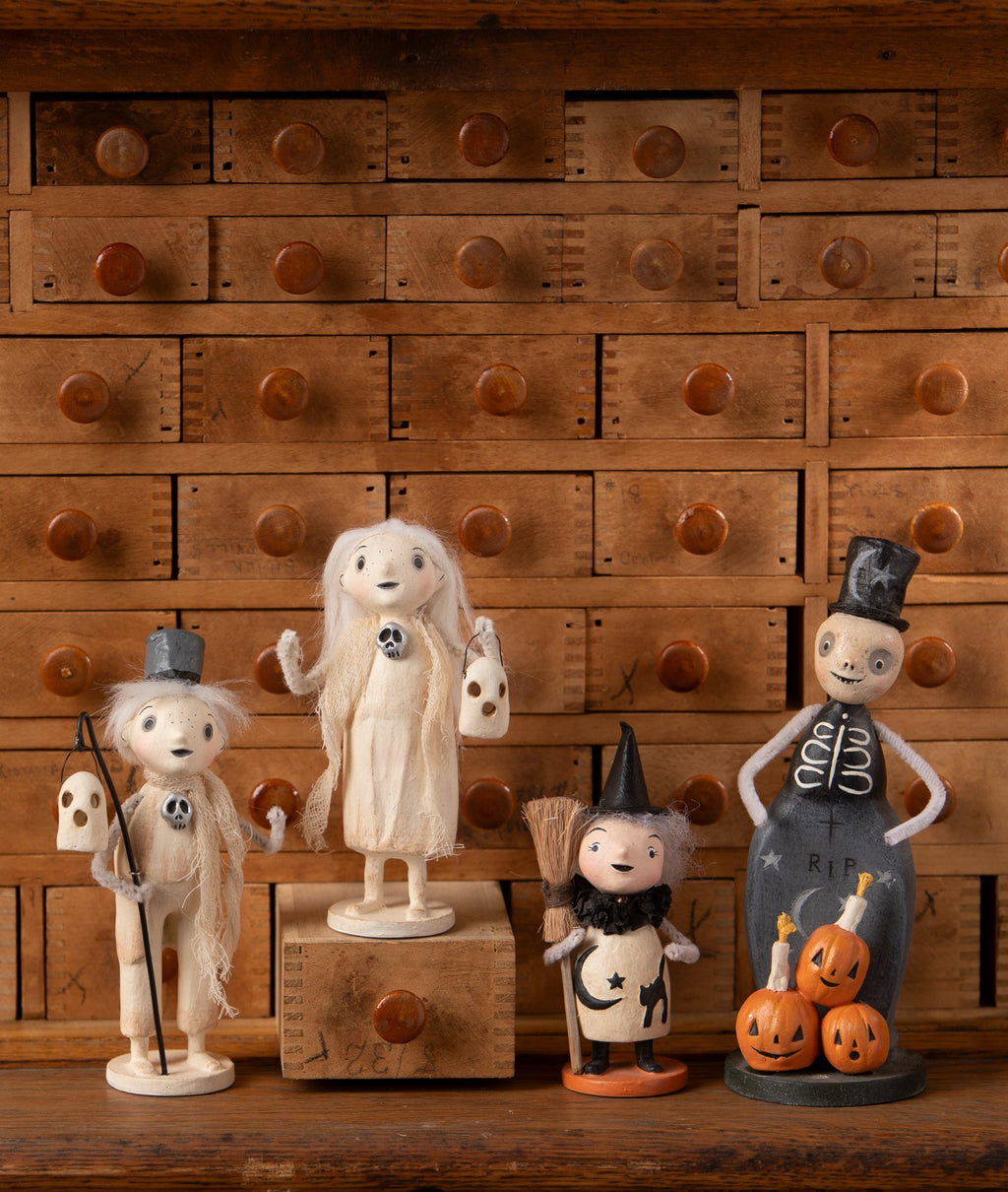 Haunting Henry | Halloween Decor | Bethany Lowe