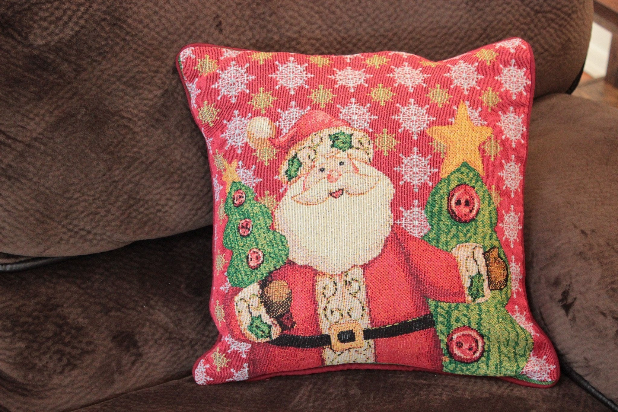 Santa Claus Is Coming to Town Throw Pillow Cover