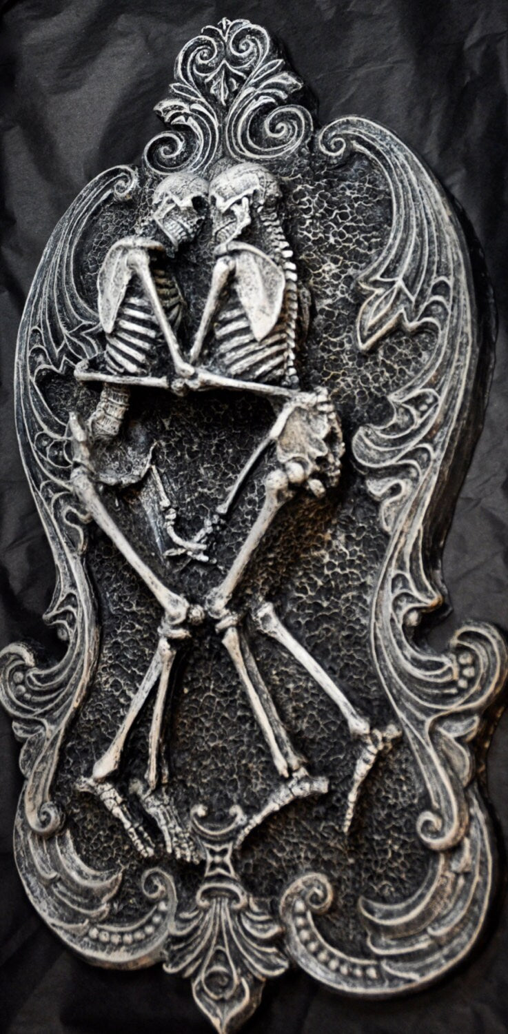 Amor Aeternus Skeleton Lovers Wall Plaque