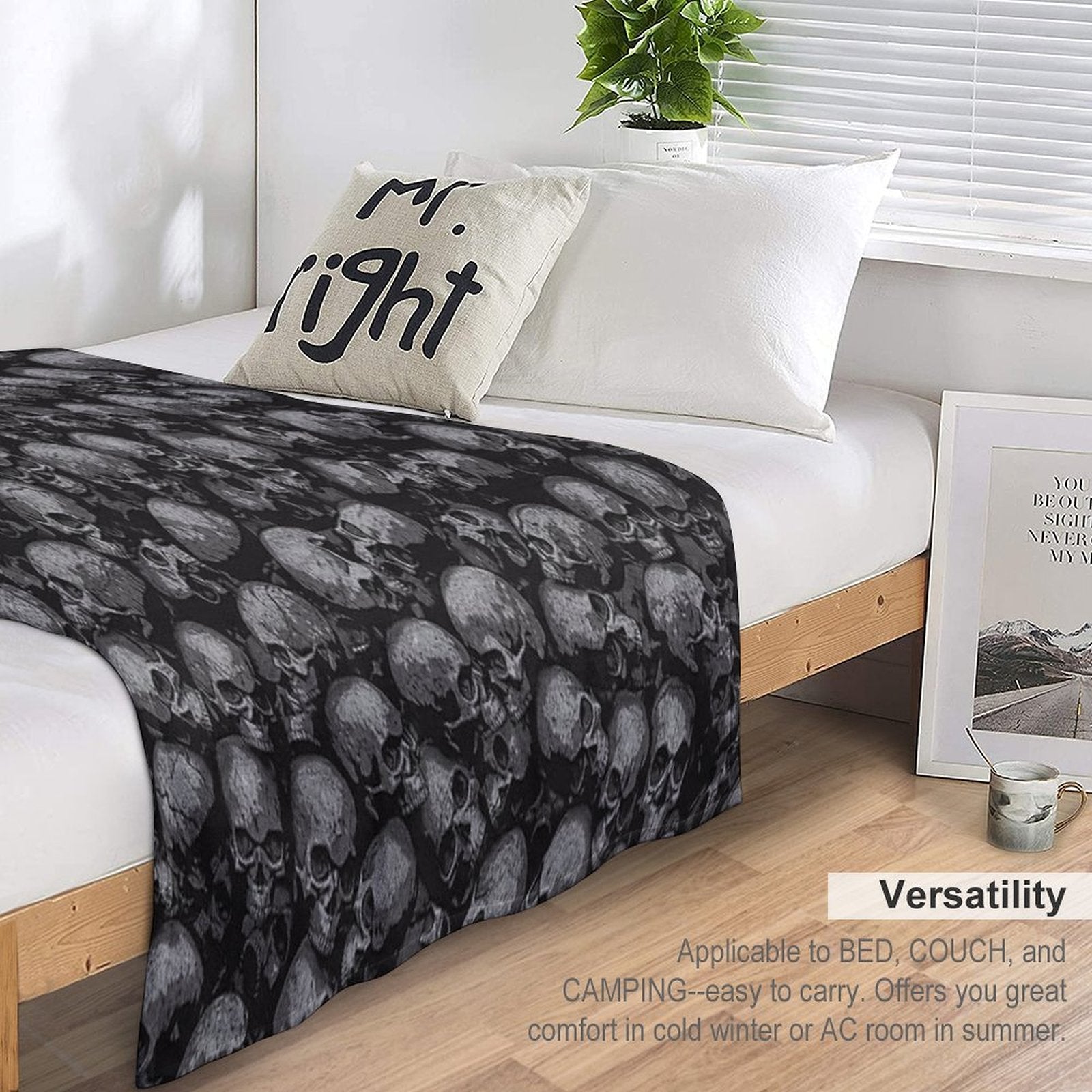 Throw Blanket -Gothic Skulls
