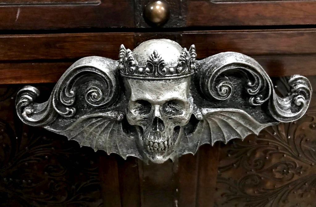 King Moriendi Skull Wall Plaque