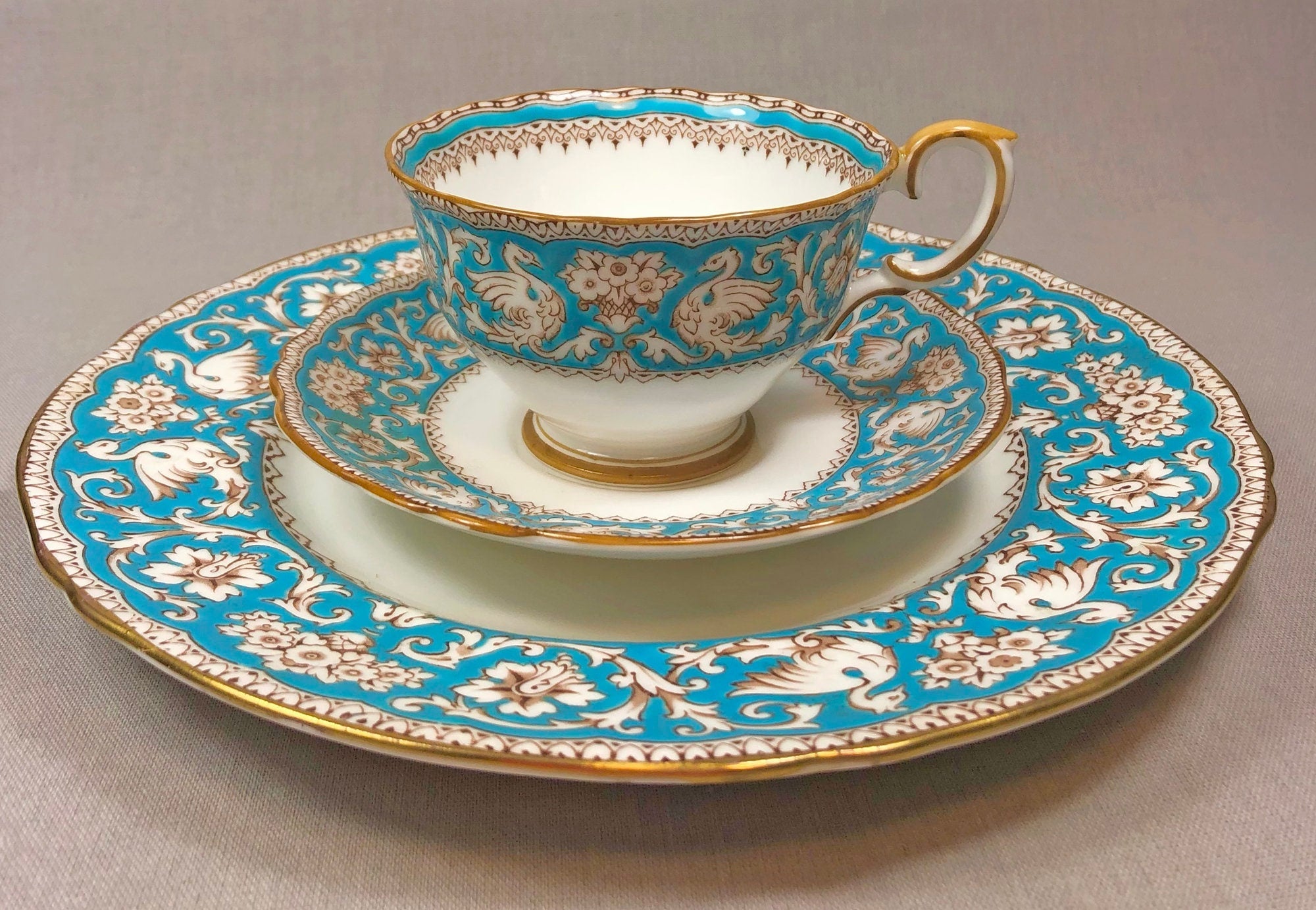 Crown Staffordshire Ellesmere Tea Cup & Saucer – Repousse Detail, Pattern 14962