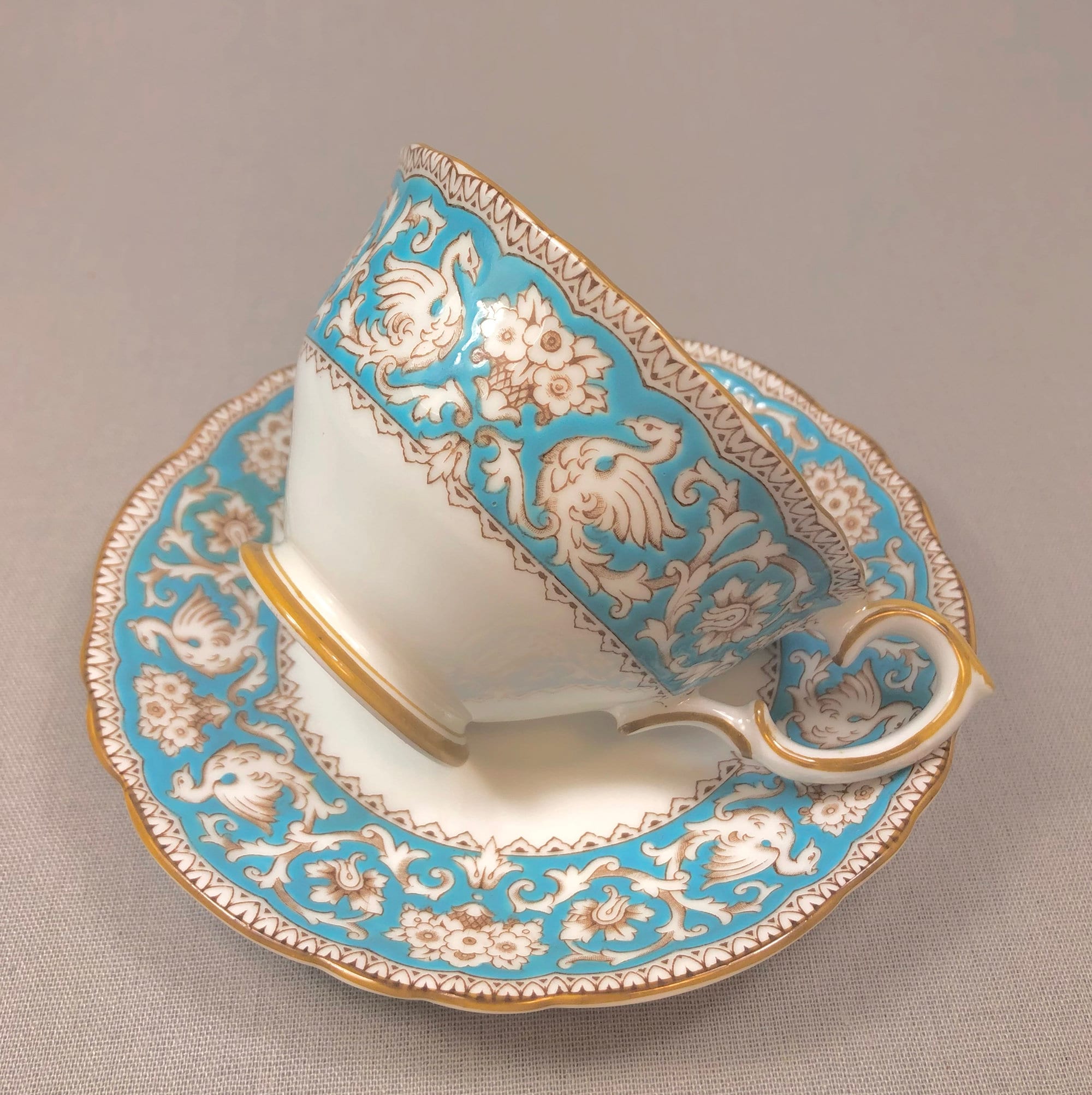 Crown Staffordshire Ellesmere Tea Cup & Saucer – Repousse Detail, Pattern 14962