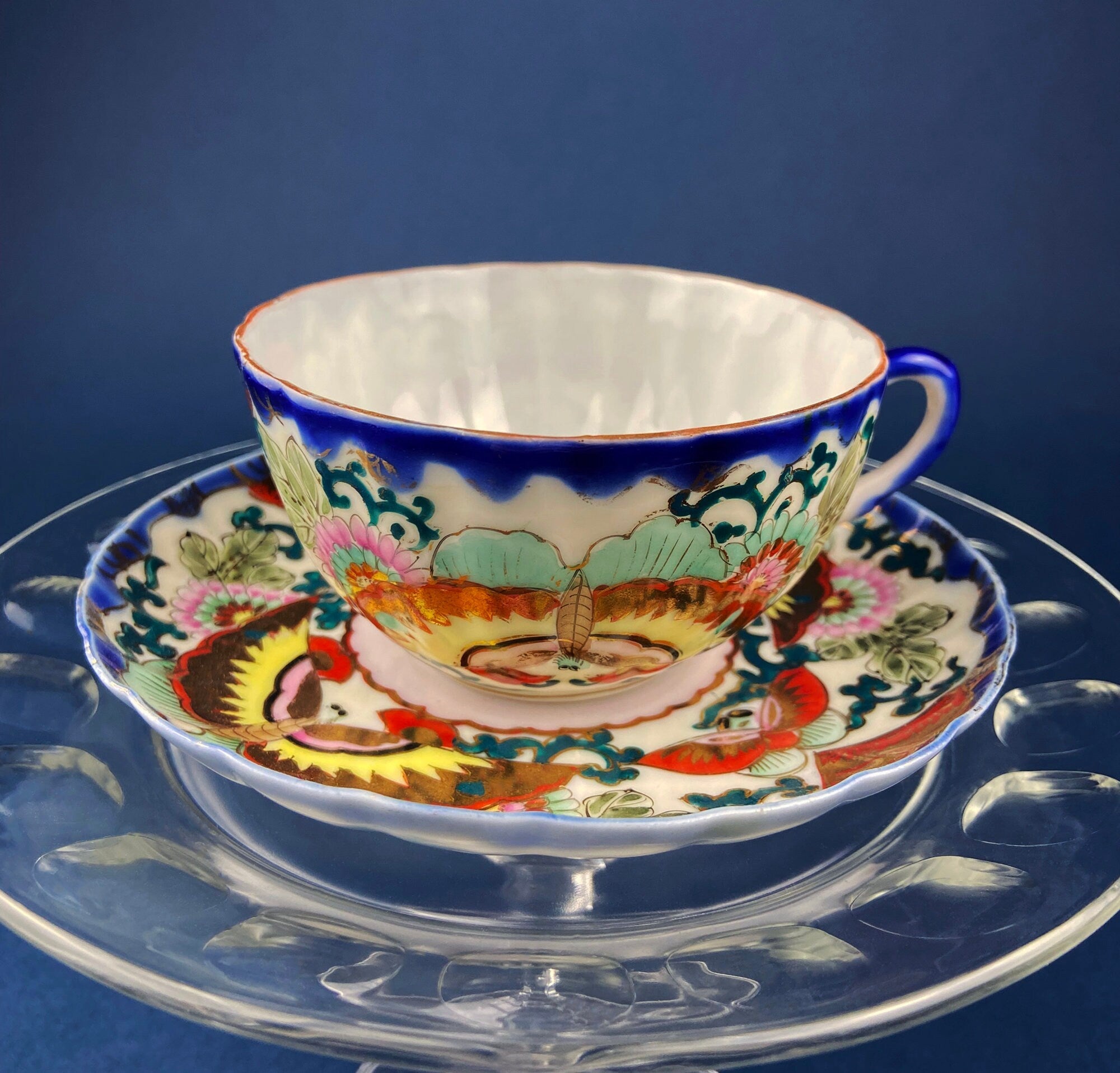 Crown Staffordshire Ellesmere Tea Cup & Saucer – Repousse Detail, Pattern 14962