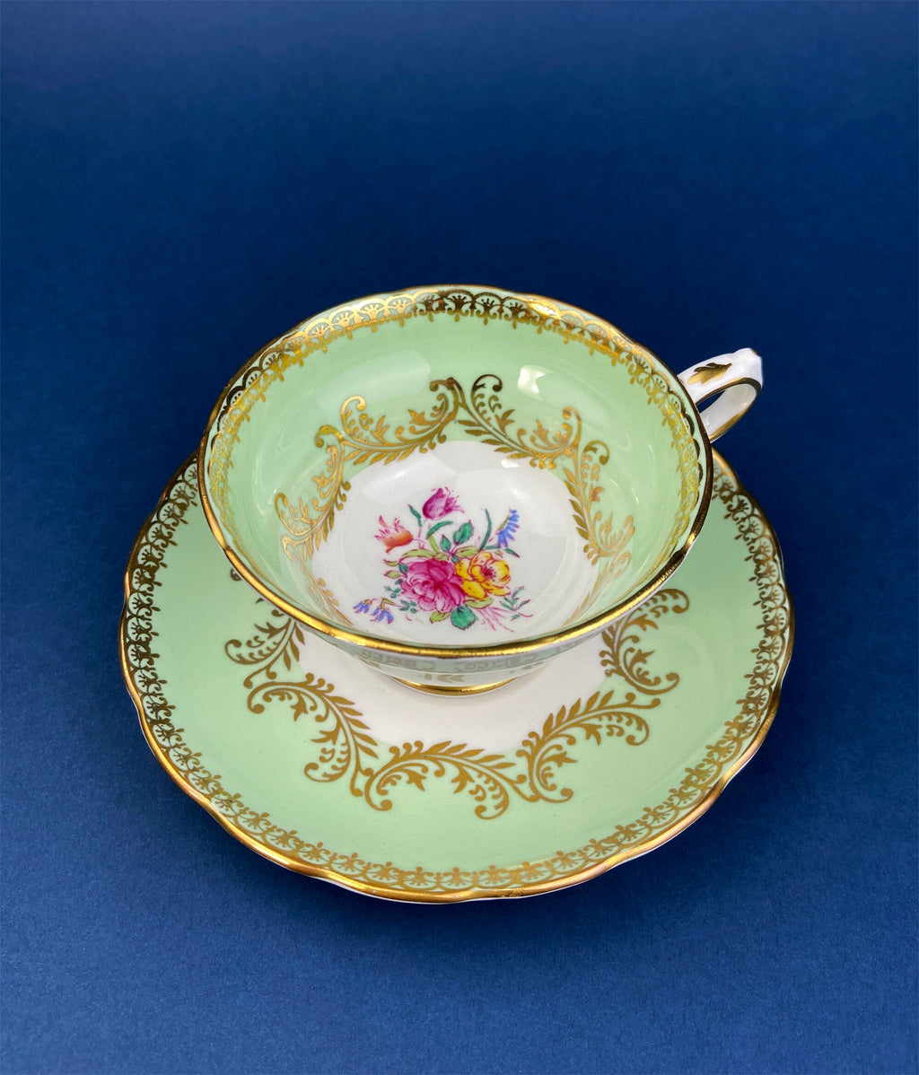Colclough Fine Bone China Tea Cup & Saucer – Hand-Painted Pastoral Scene, Made in England