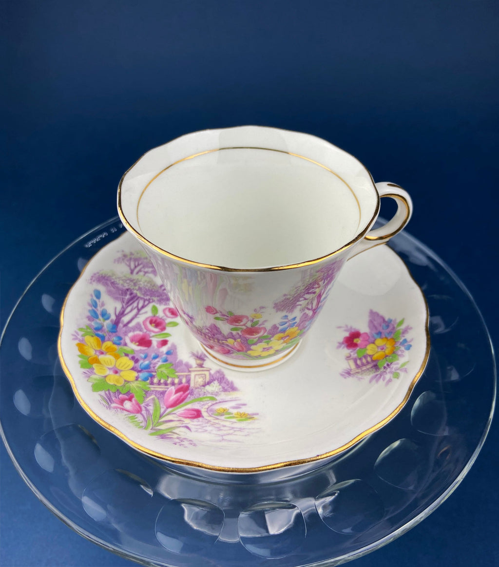 Colclough Fine Bone China Tea Cup & Saucer – Hand-Painted Pastoral Scene, Made in England