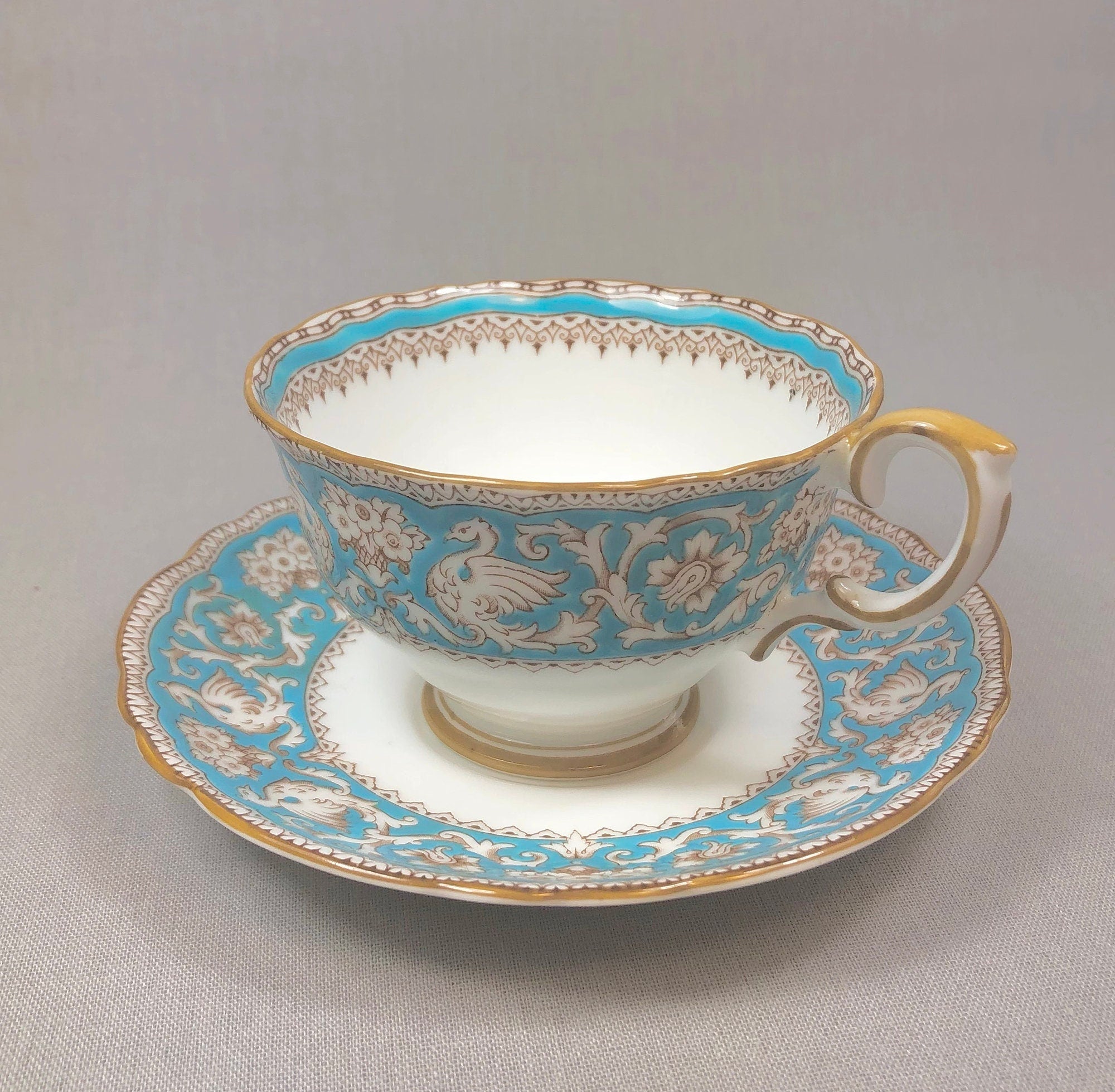 Crown Staffordshire Ellesmere Tea Cup & Saucer – Repousse Detail, Pattern 14962