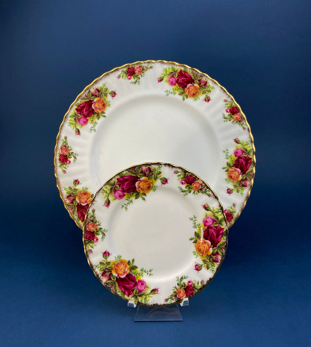 Royal Albert Serving Bowl: Old Country Roses Oval Dish