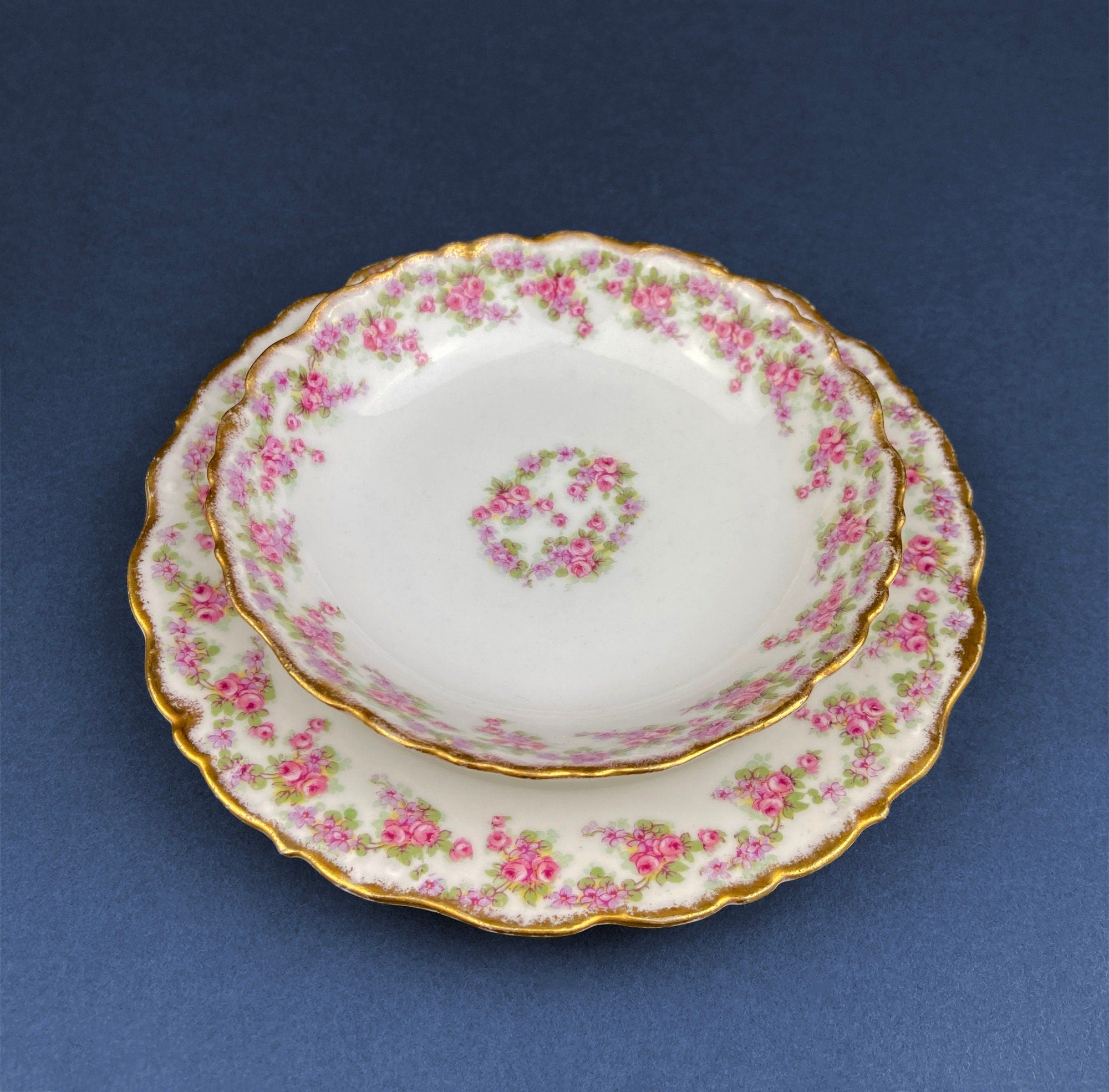 Limoges Elite Berry Bowls – Pink Roses & Scalloped Rim, Set of 8