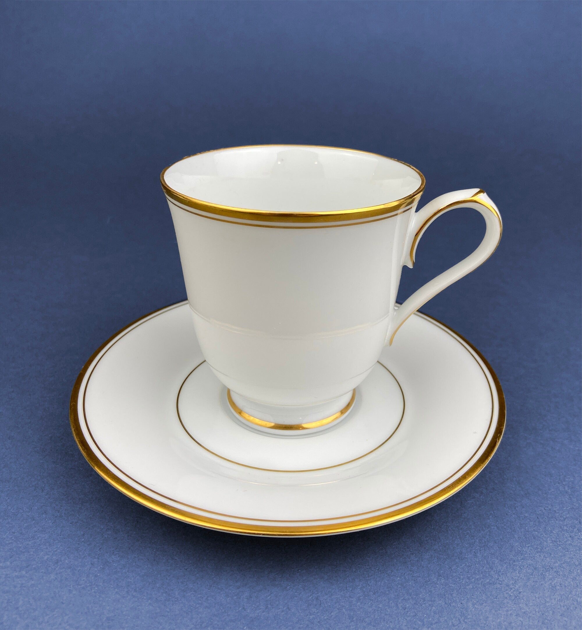 Noritake Queen’s Gold Tea Cup & Saucer – White with Gold Rim