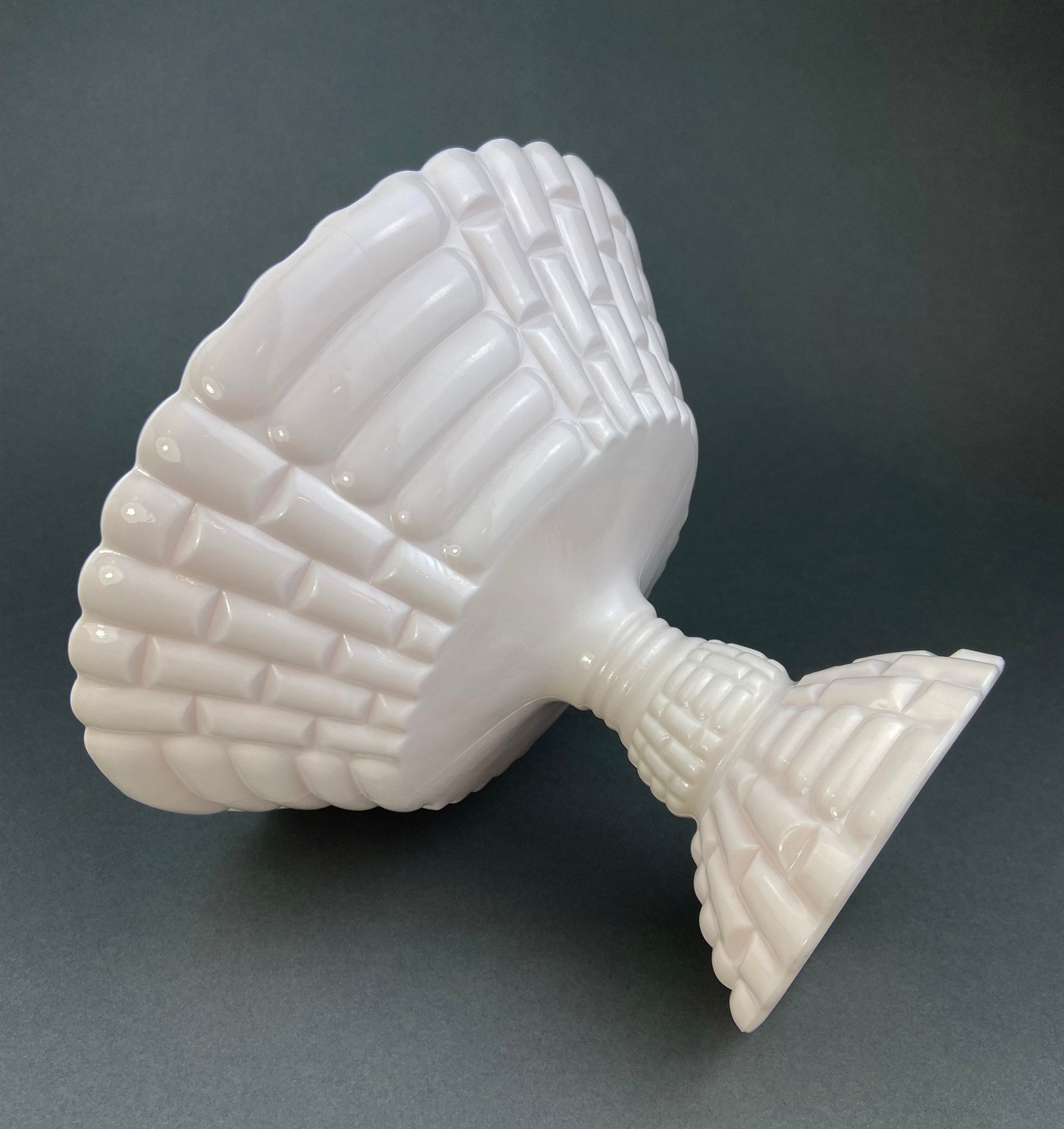 Shell Pink Milk Glass Footed Fruit Bowl – Quilt & Floral Pattern
