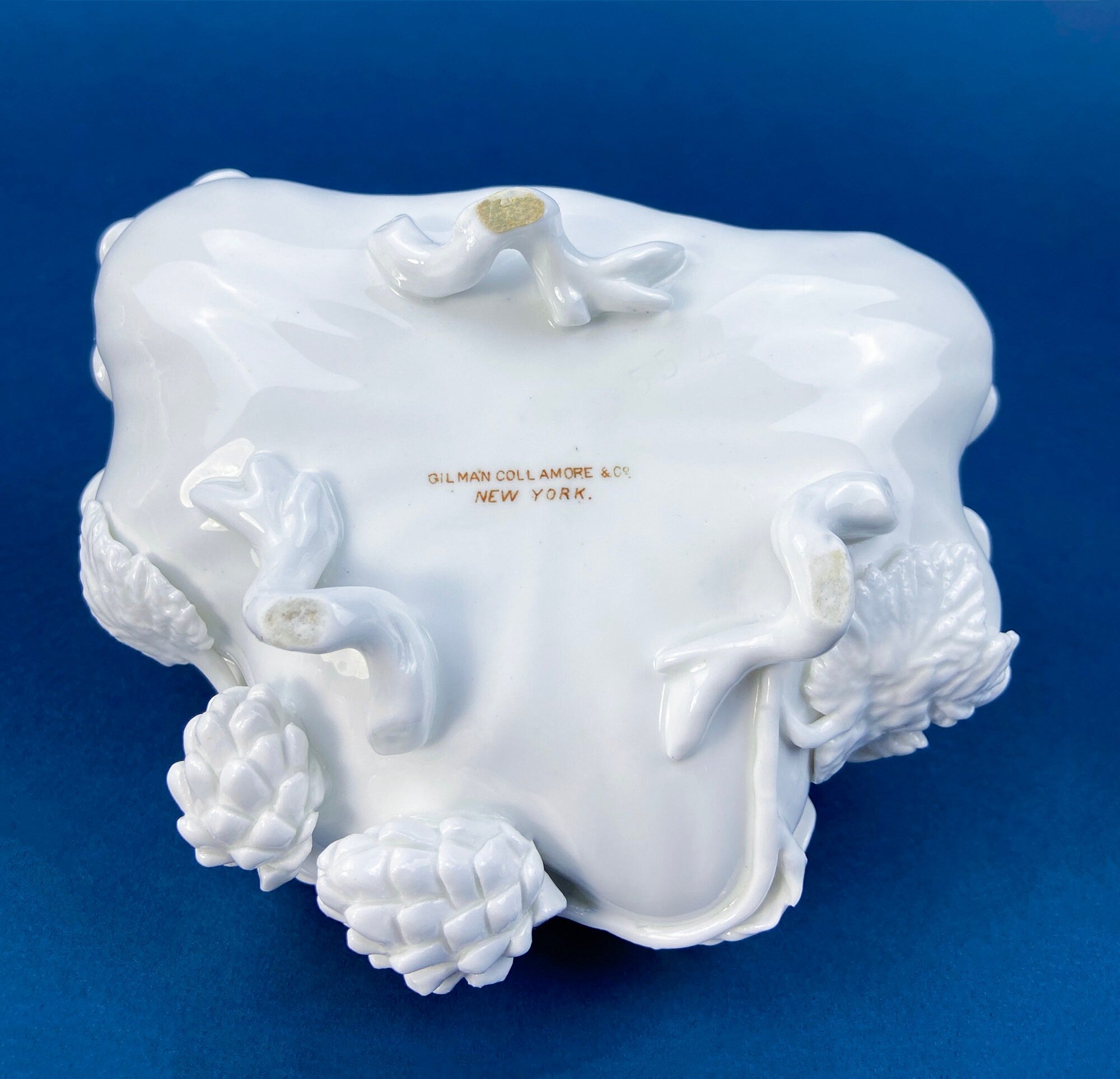 White Porcelain Cupid Soap Potpourri Serving Dish. Cupid Playing Flute. Gilman Coll. "Amore", NY. Original. Gift of Love. White Table Decor.