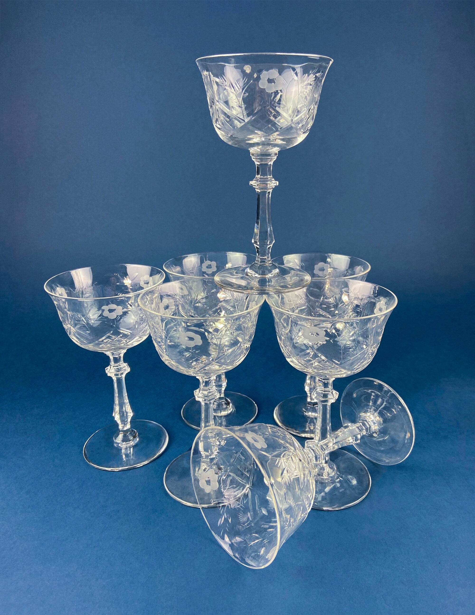 Cut Crystal Champagne Glasses – Geometric Motif, Set of 7