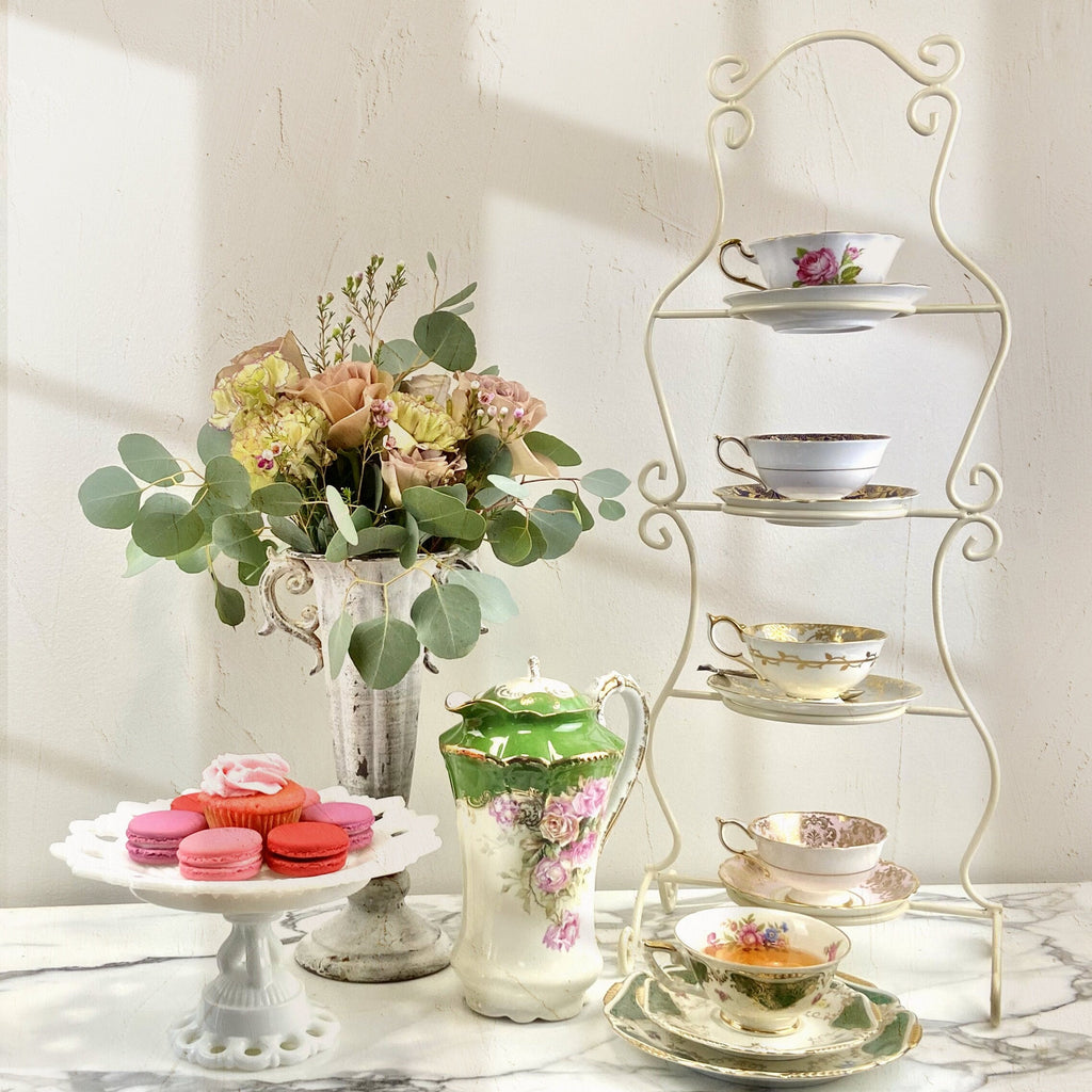 Elizabethan Fine Bone China Tea Cup & Saucer – Hand-Painted Cupids