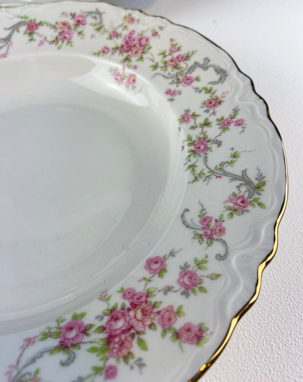 Antique Hutschenreuther Richelieu Rose Garland Soup Plates – Set of 12