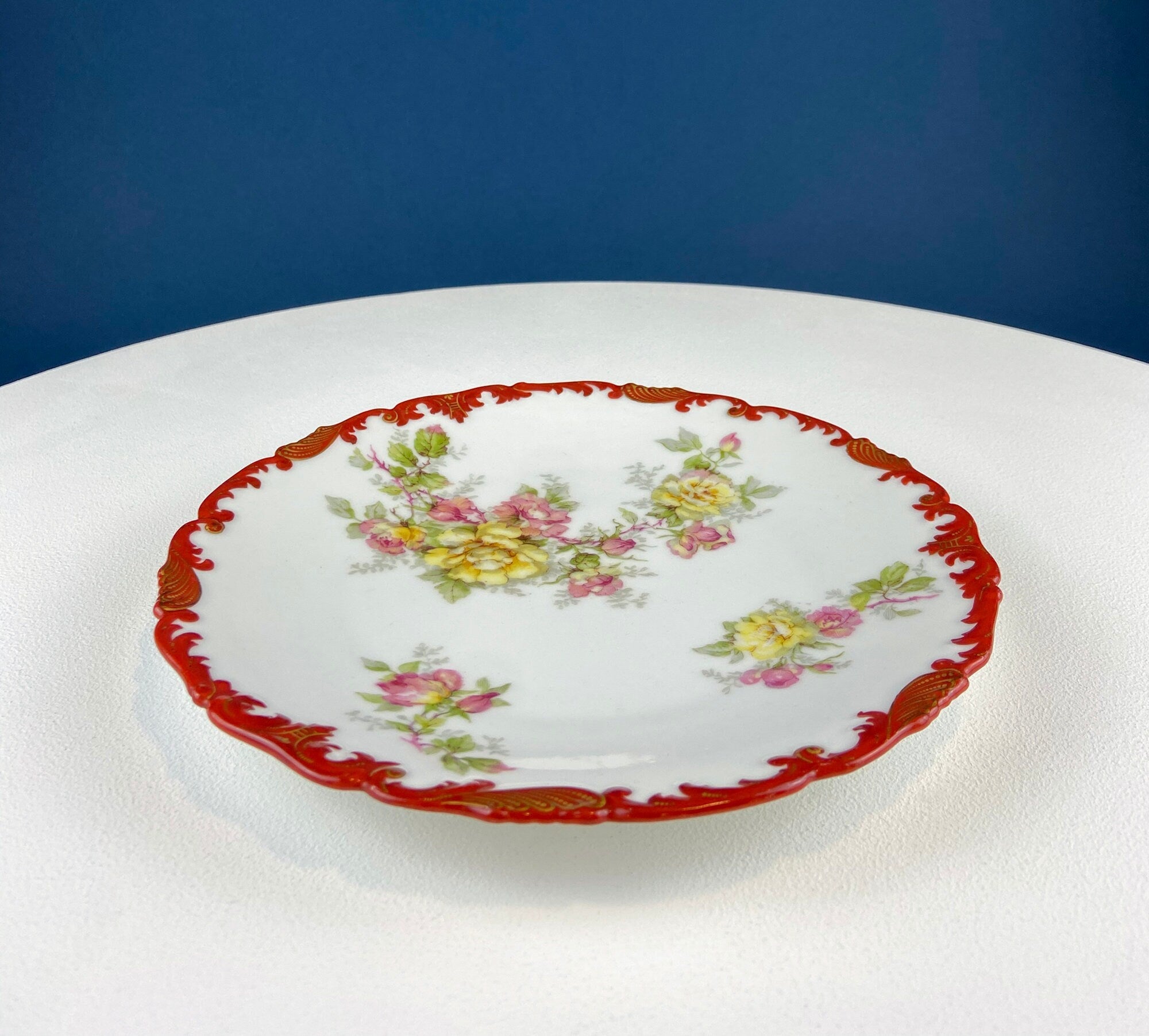 Antique Limoges Plate – Yellow & Pink Roses, Indian Red Scalloped Rim
