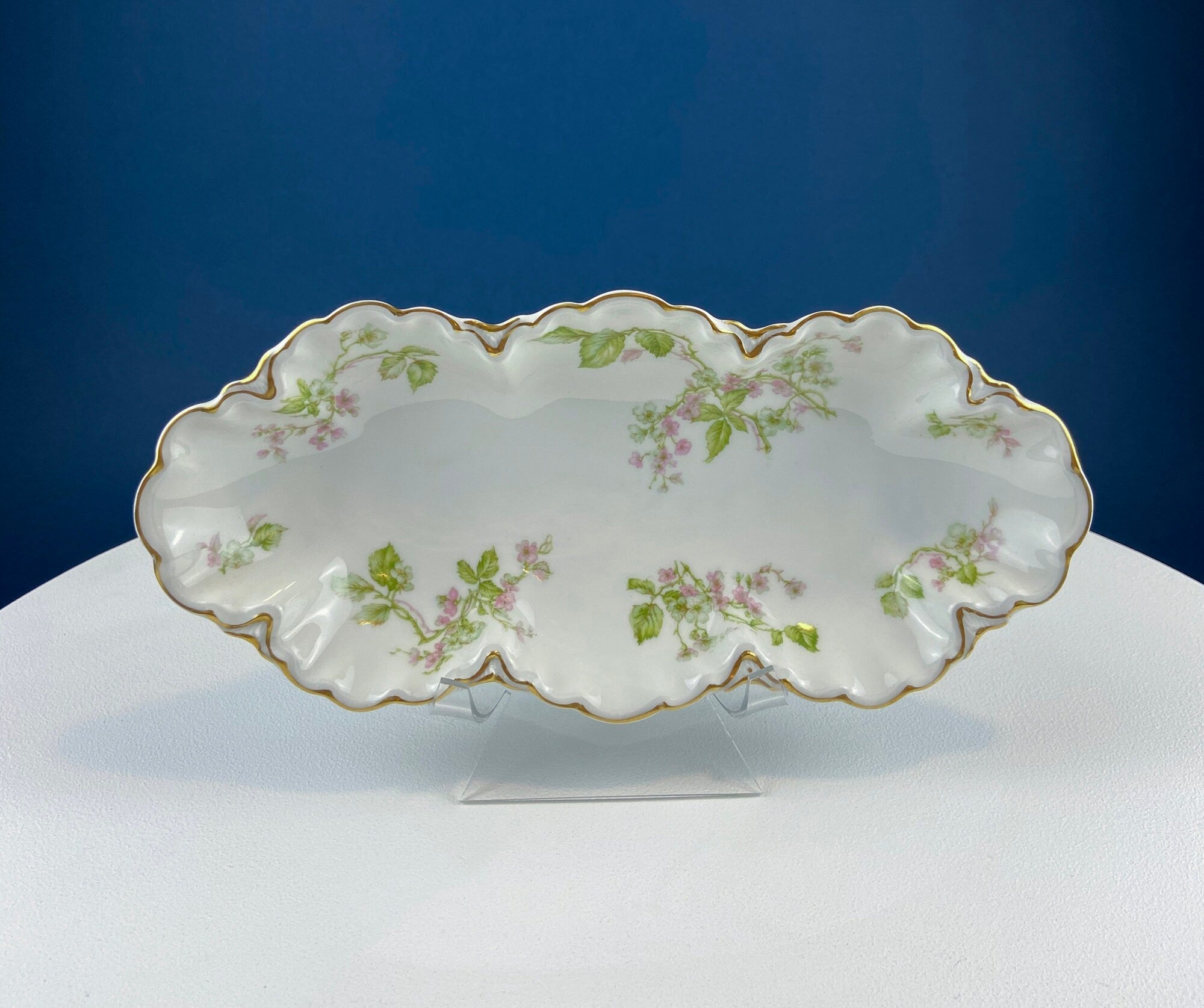Antique Limoges Plate – Yellow & Pink Roses, Indian Red Scalloped Rim