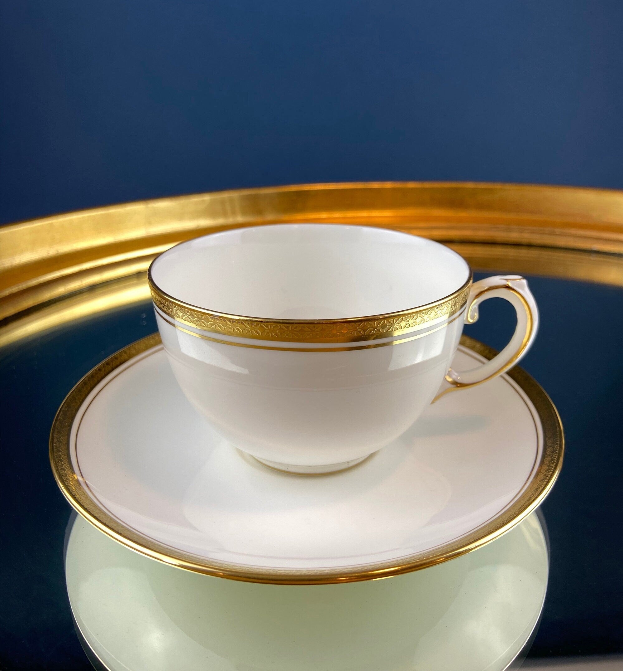 Noritake Queen’s Gold Tea Cup & Saucer – White with Gold Rim