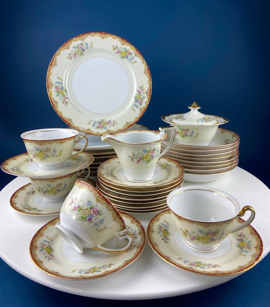 Kikusui China Vintage Dinner Set – Yellow & Red Bands with Rose Garlands, 30+ Pieces