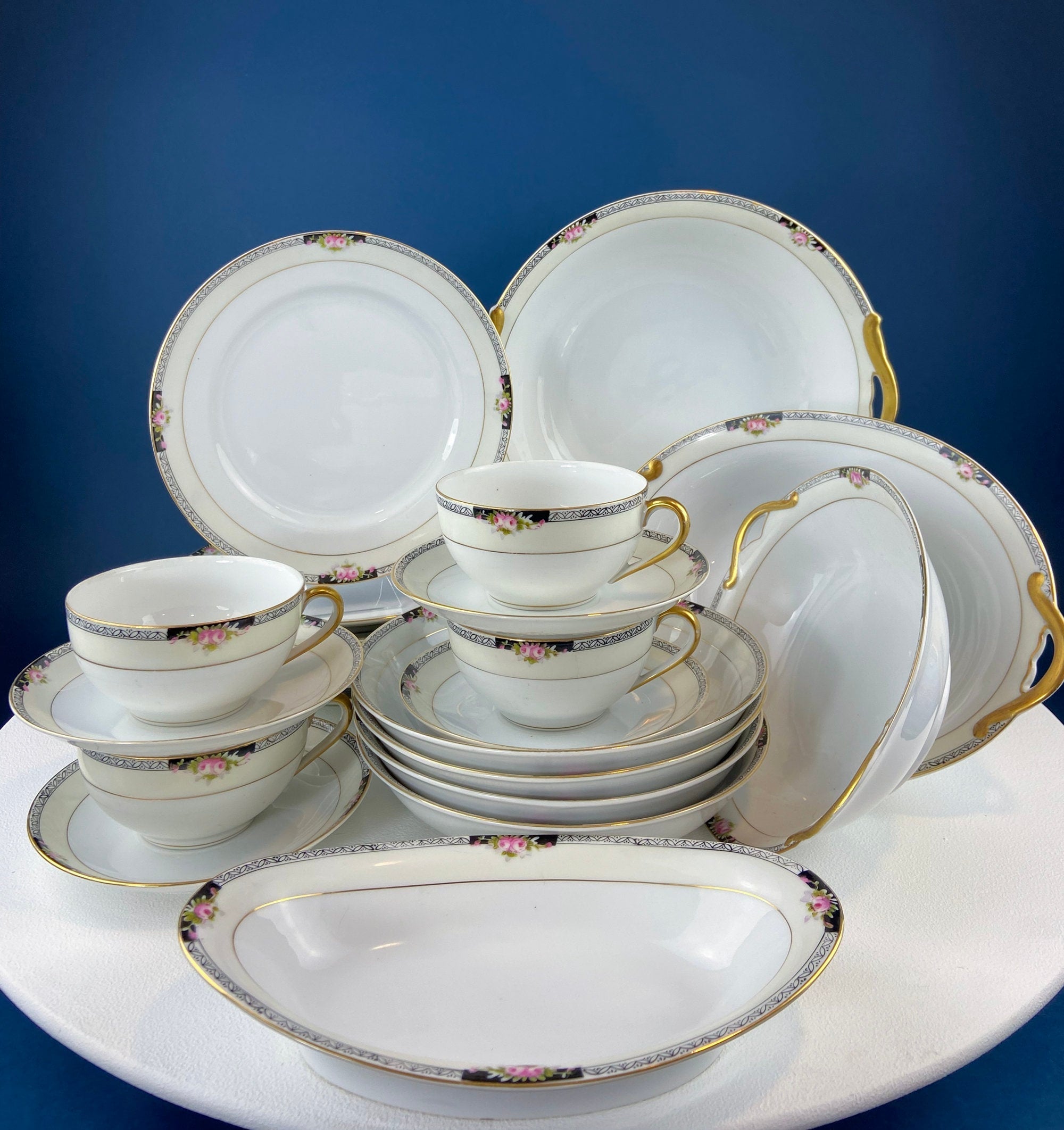 Noritake Beechmont Vintage Dinnerware Set – Rose Clusters & Black