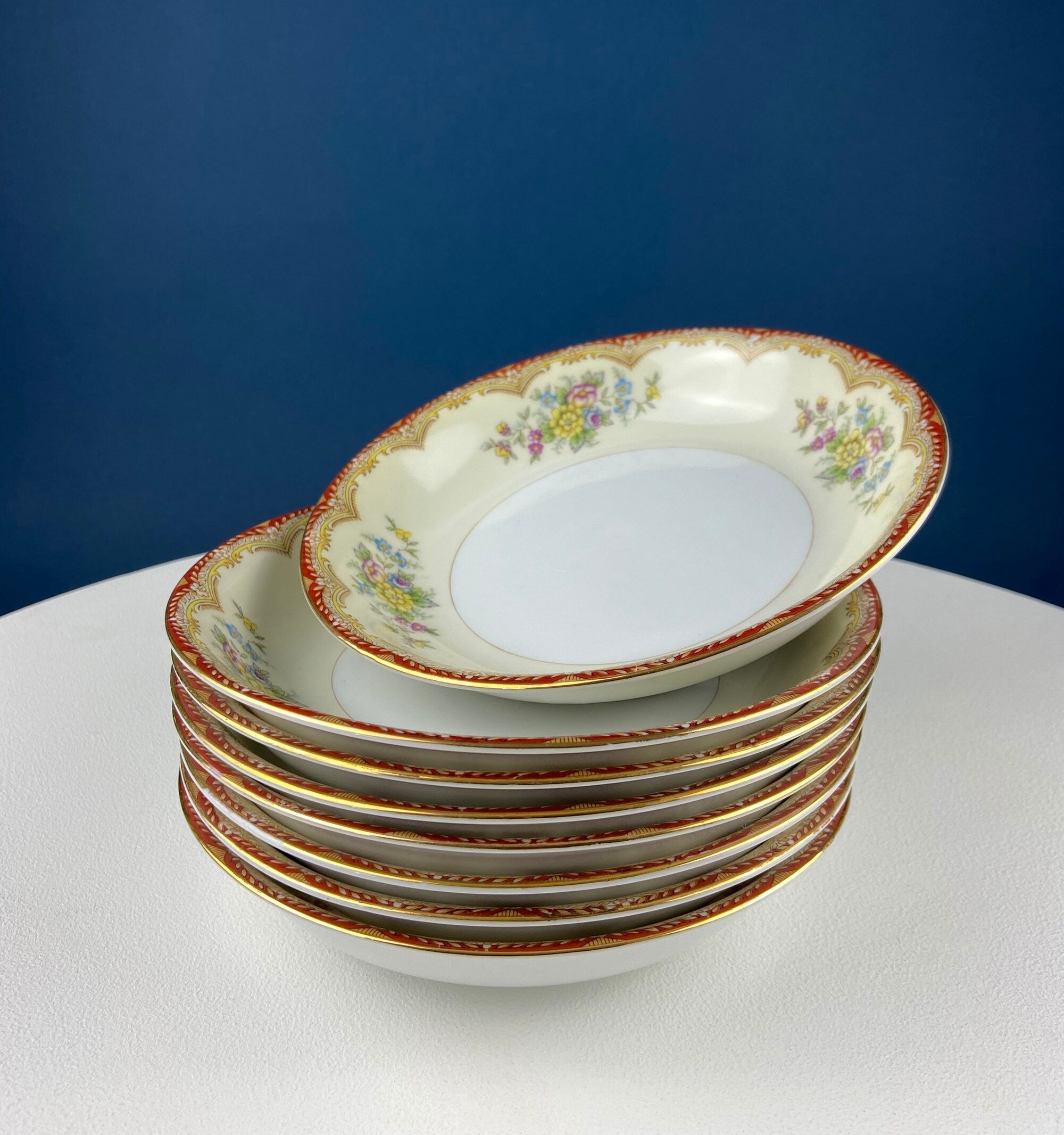 Kikusui China Vintage Dinner Set – Yellow & Red Bands with Rose Garlands, 30+ Pieces