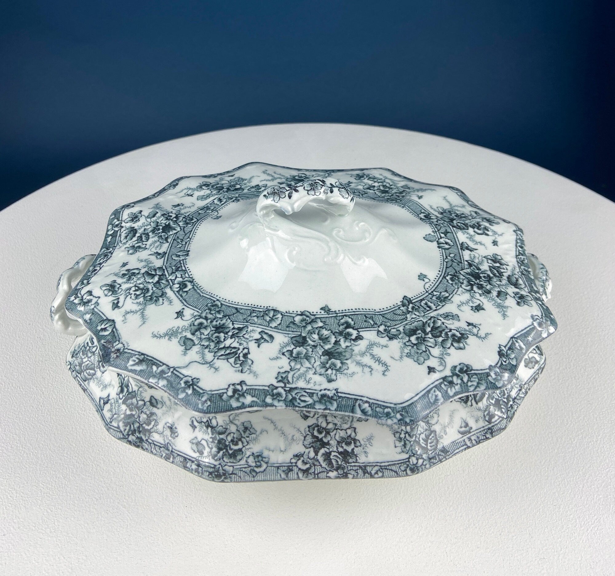 Antique Wedgwood Violet Porcelain Tureen – Black & White Relief