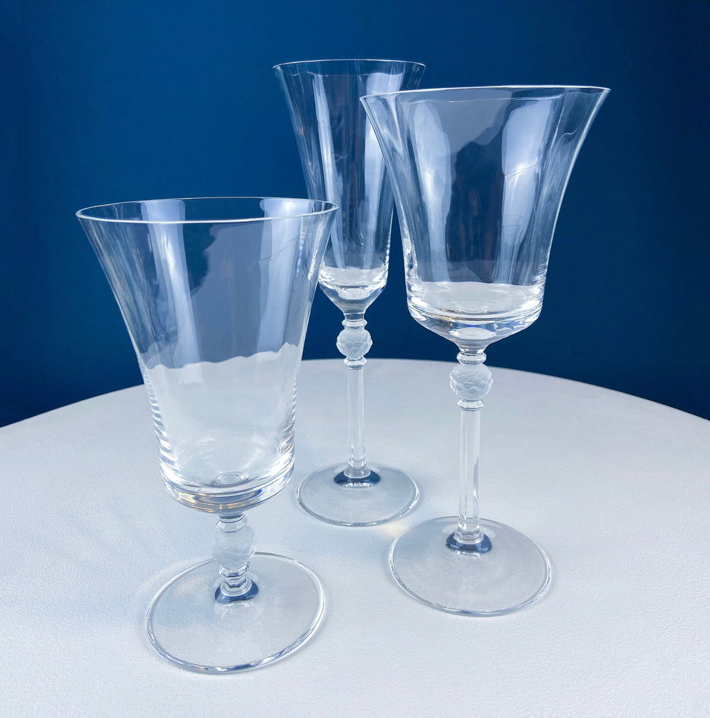 Mikasa Enchantress Crystal Water Goblets – Frosted Berry & Leaf Stem, Set of 10