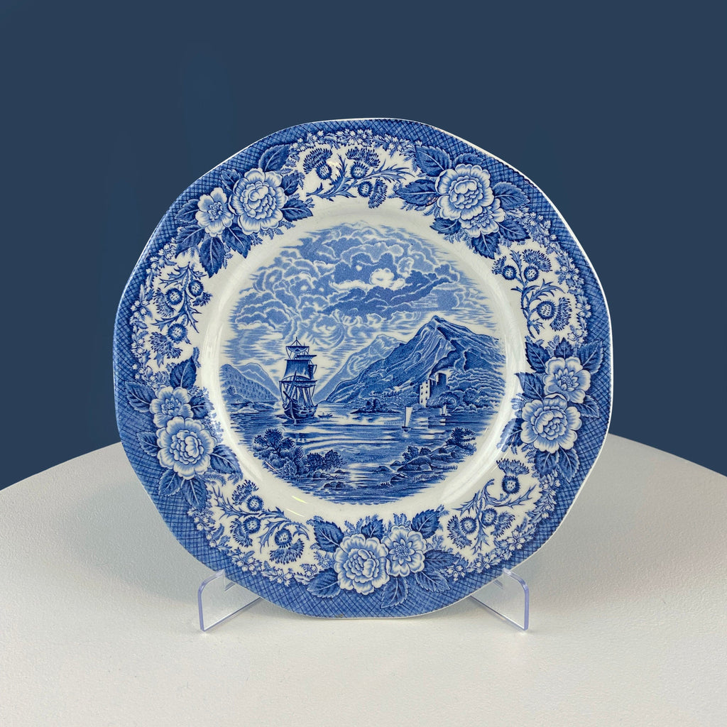Collection of Fine English Blue & White Tableware – 5 Pieces