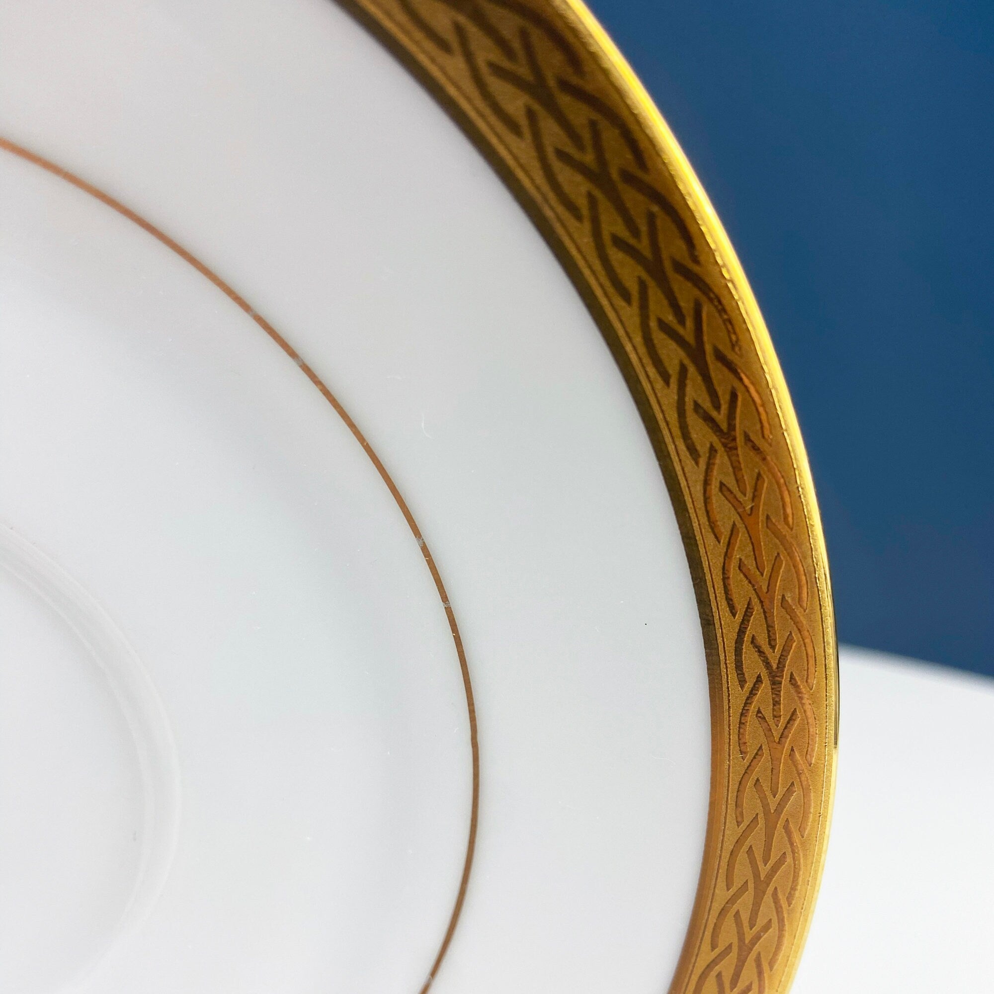Noritake Queen’s Gold Tea Cup & Saucer – White with Gold Rim