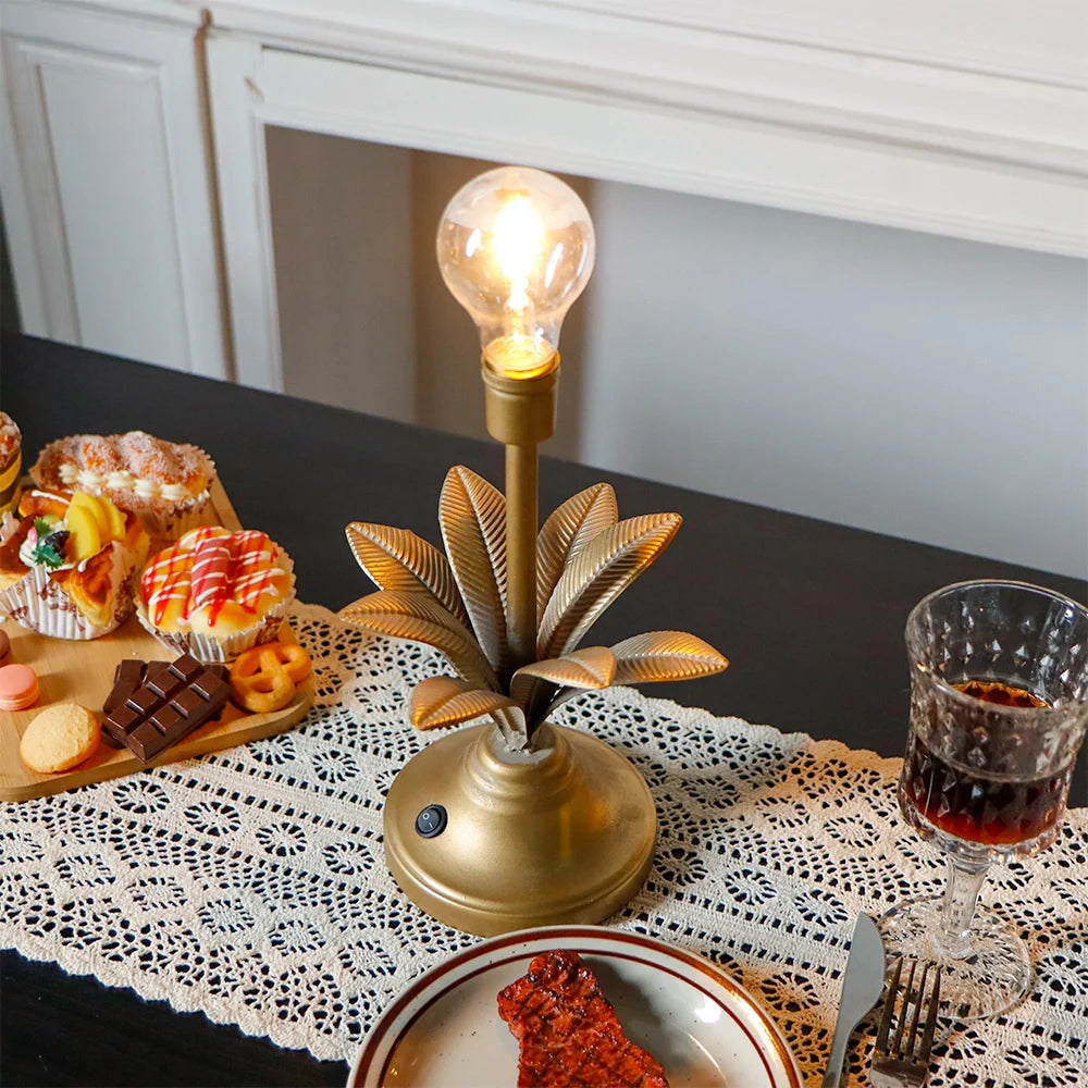 13''H Vintage Decorative Table Lamp (Antique Gold)