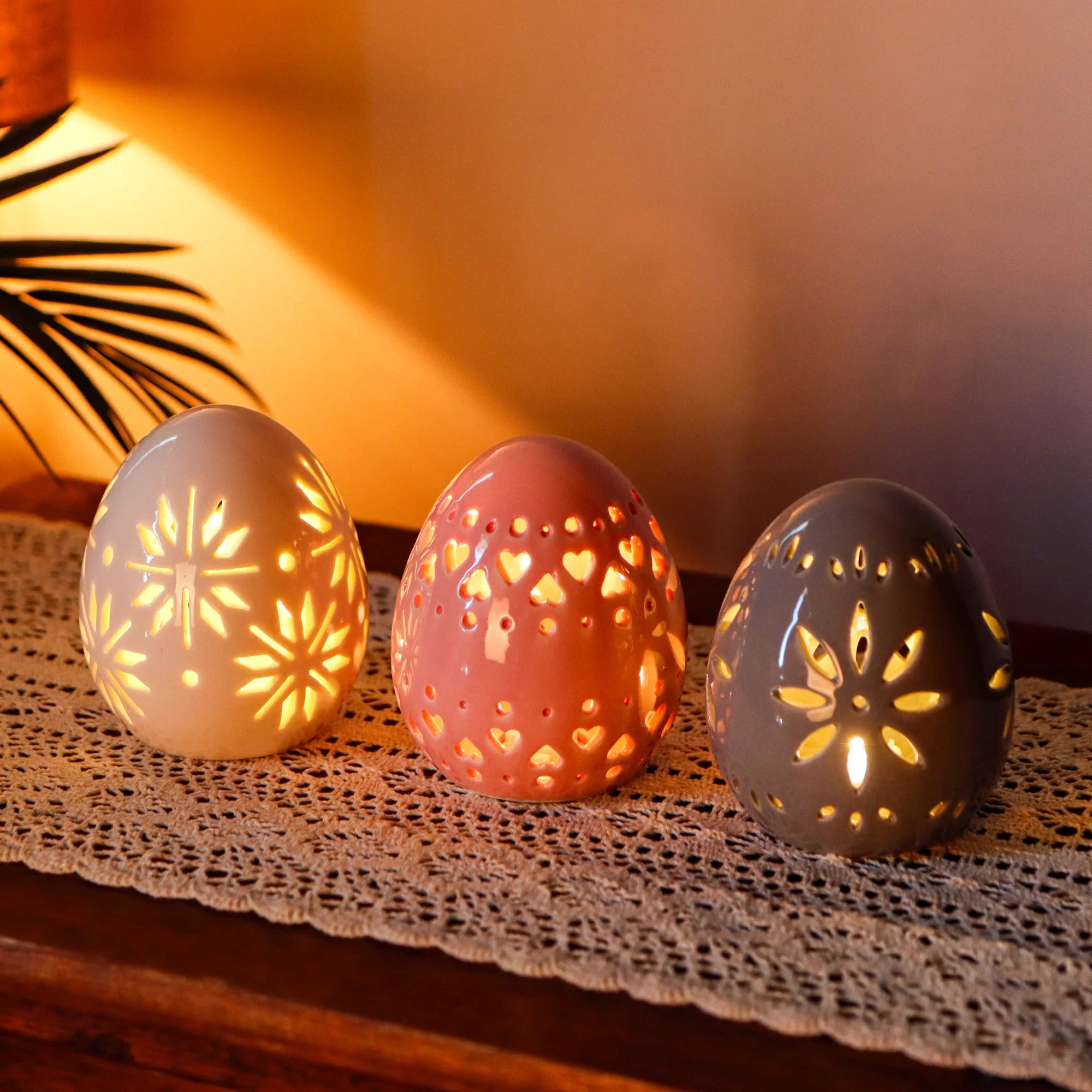 Set of 3 Ceramic Decorative Lamp 4" H(Egg)